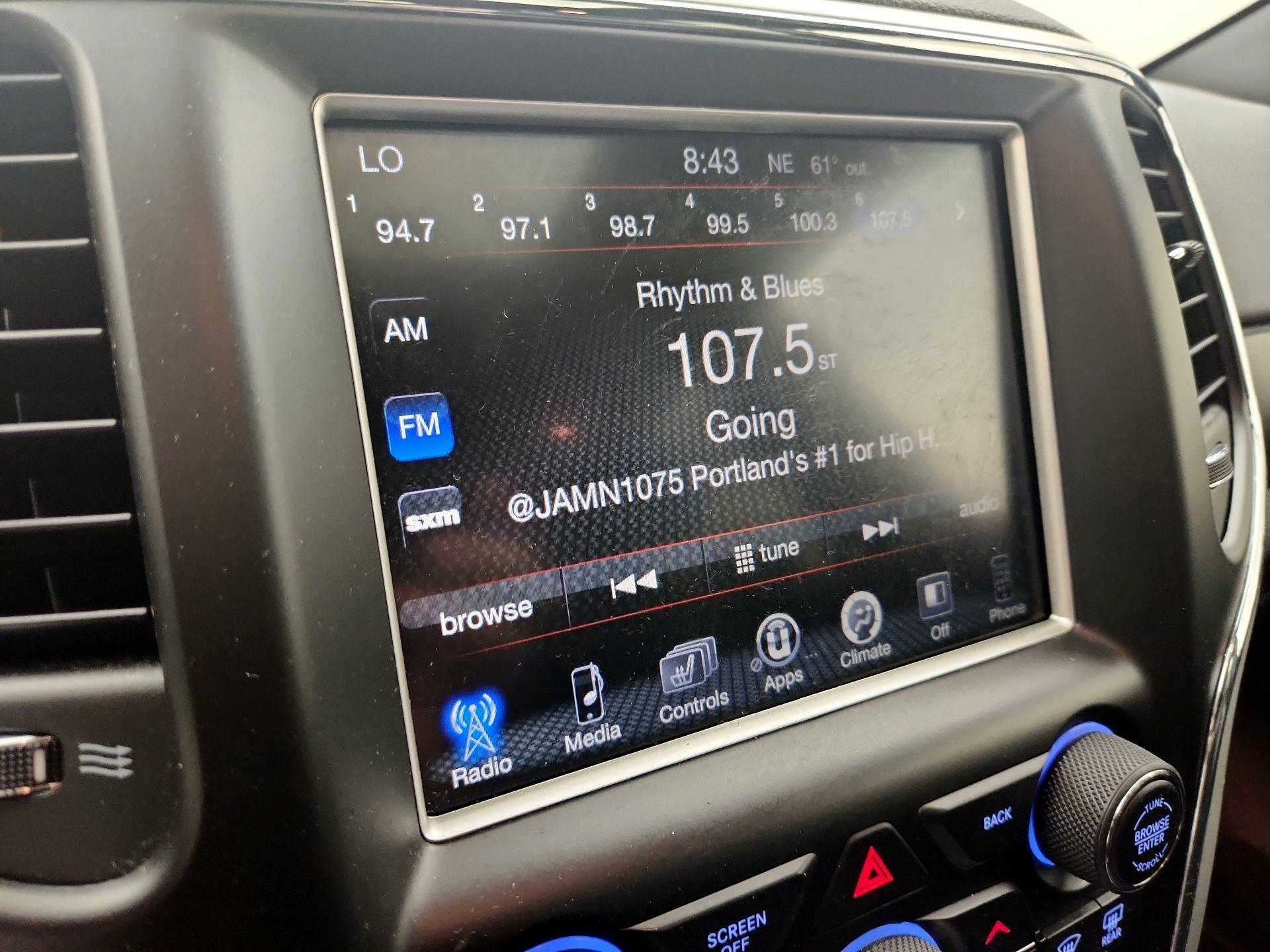 Thumbnail: 2015 Jeep Grand Cherokee - 15