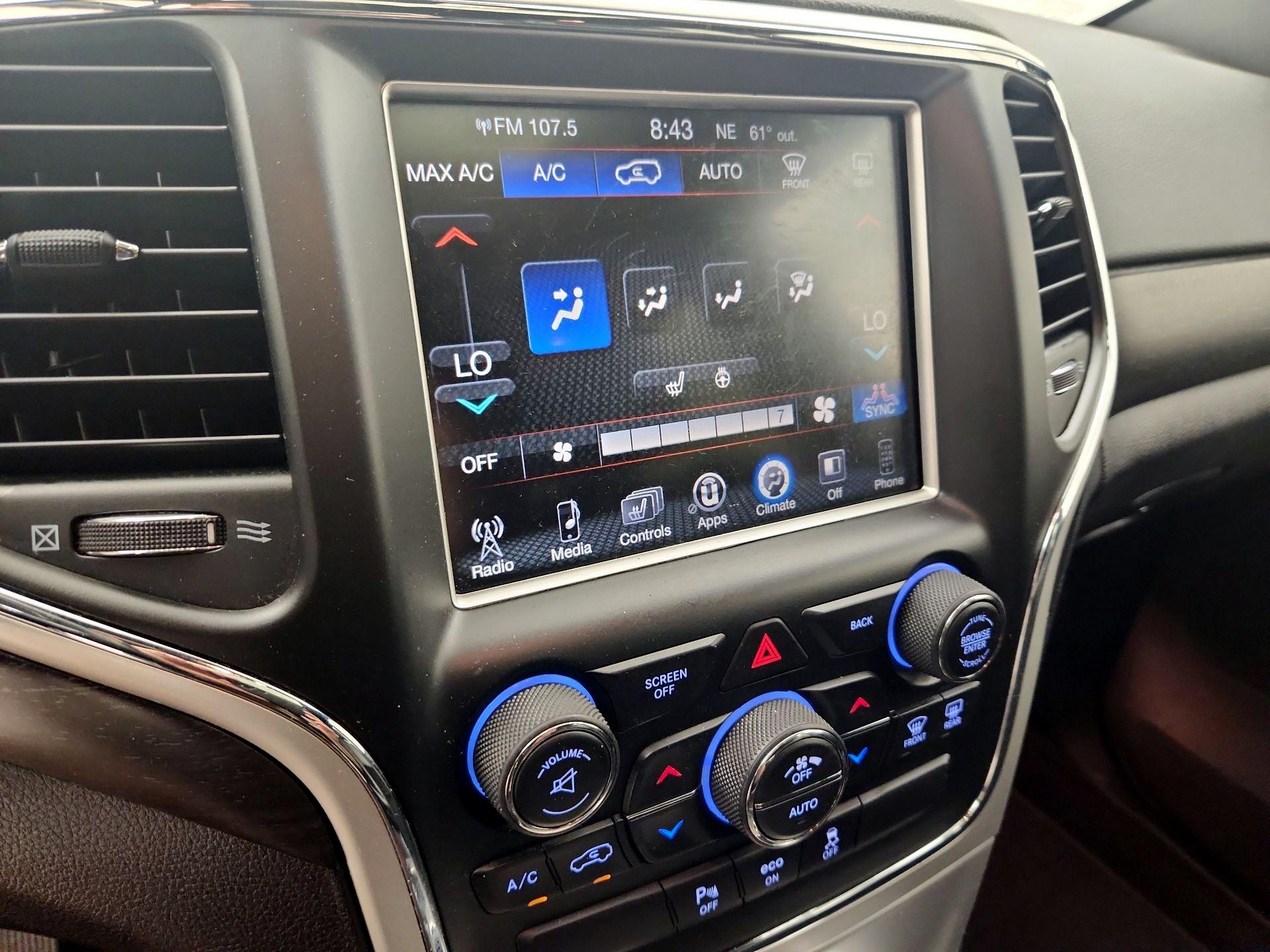 Thumbnail: 2015 Jeep Grand Cherokee - 16