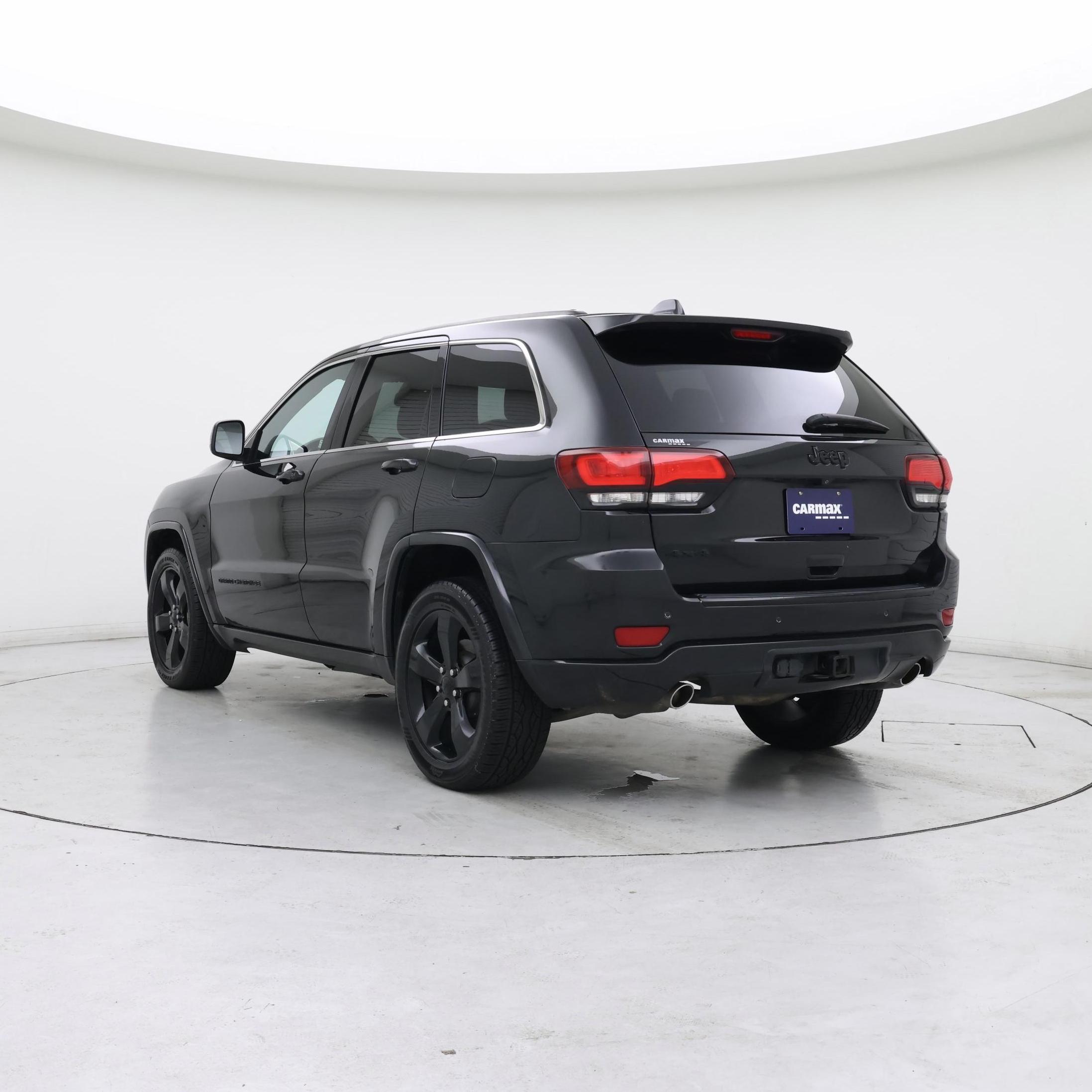Thumbnail: 2015 Jeep Grand Cherokee - 2