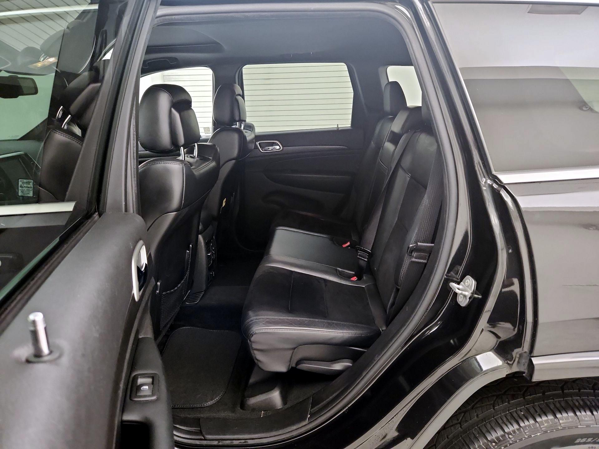 Thumbnail: 2015 Jeep Grand Cherokee - 20