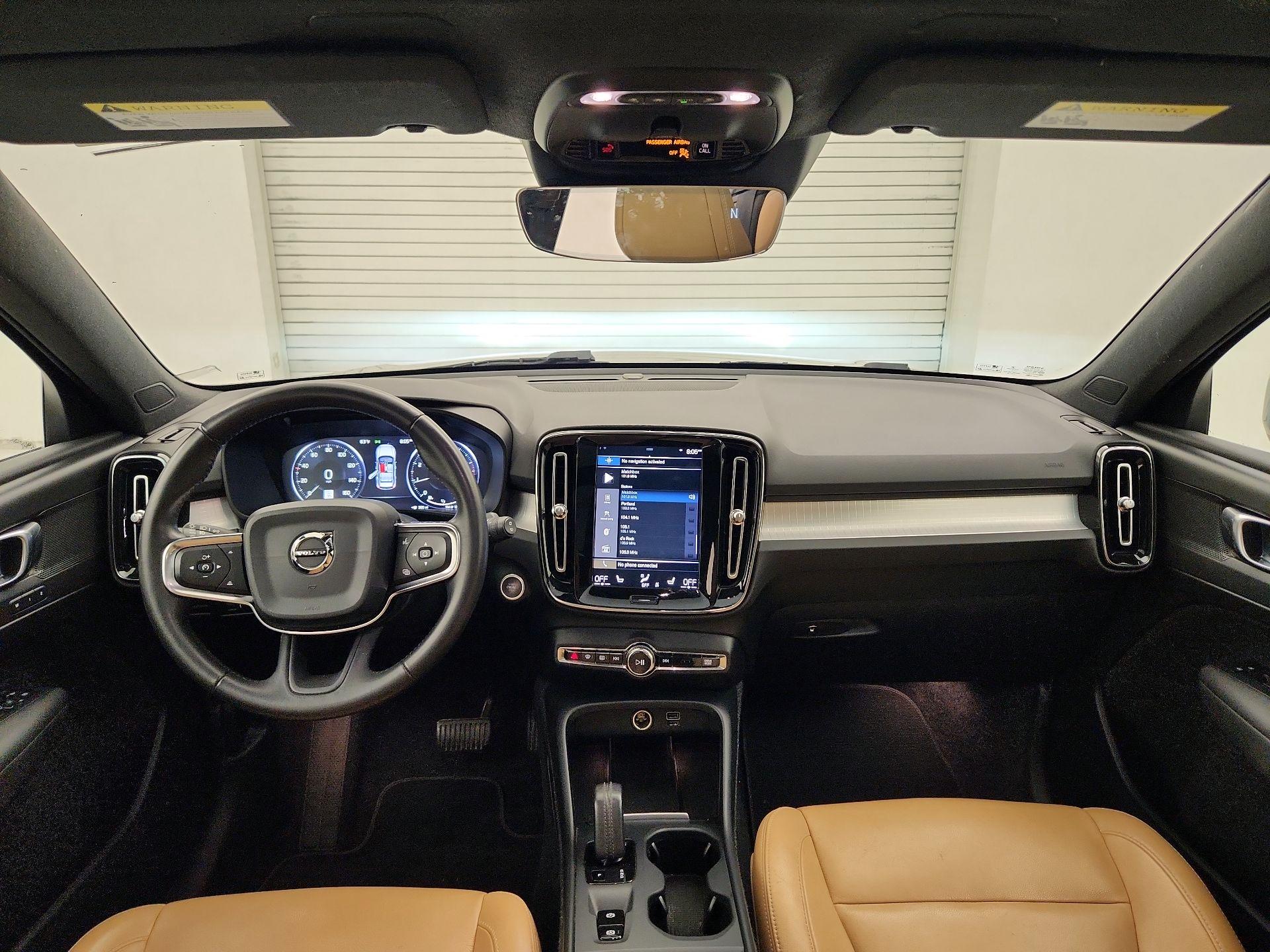 Thumbnail: 2020 Volvo XC40 - 9