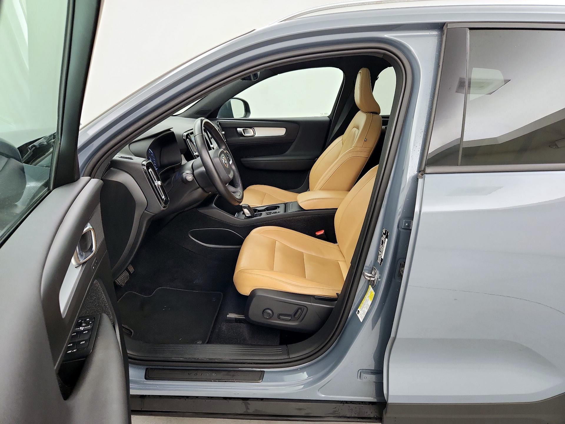 Thumbnail: 2020 Volvo XC40 - 11