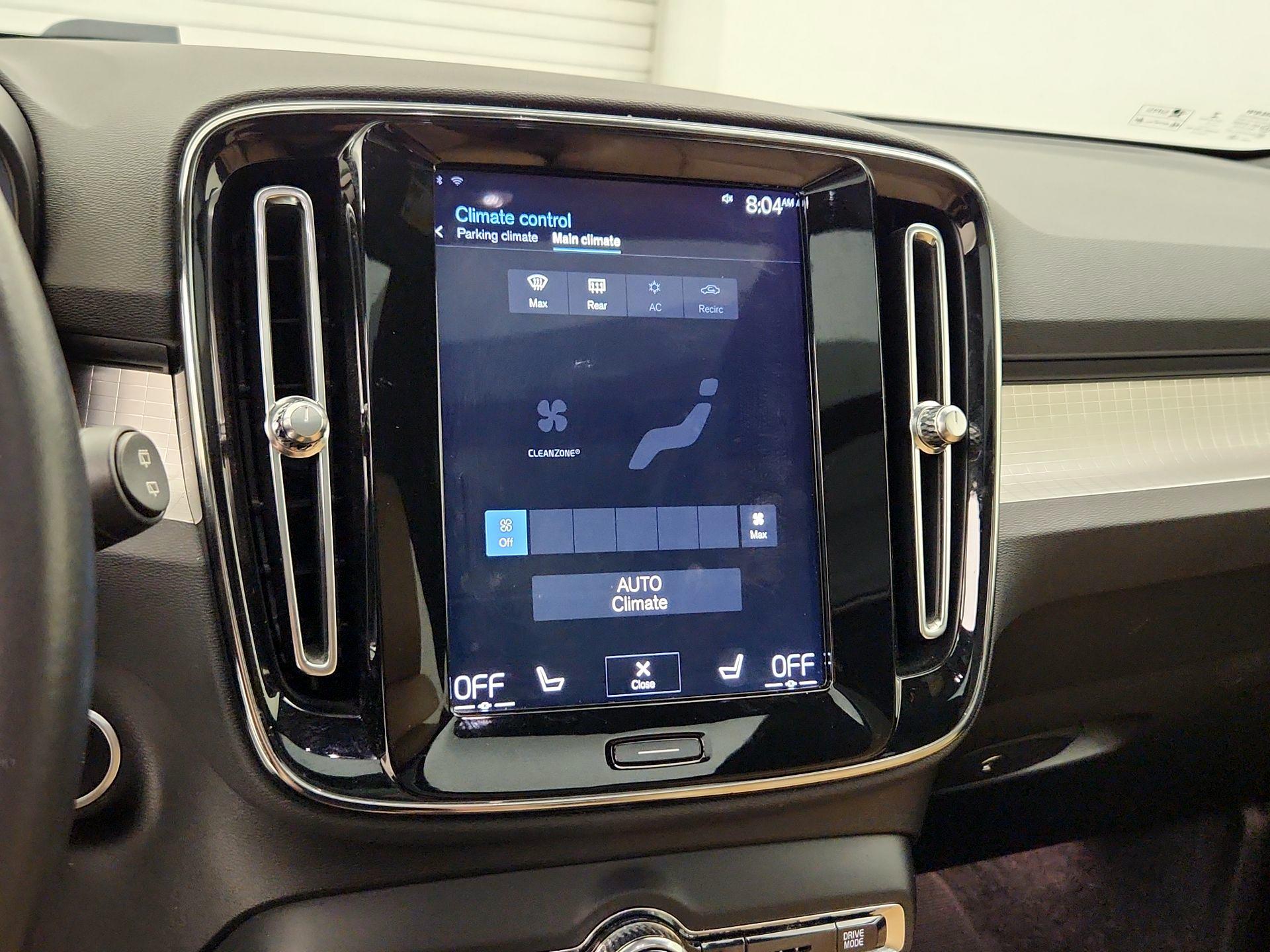 Thumbnail: 2020 Volvo XC40 - 16