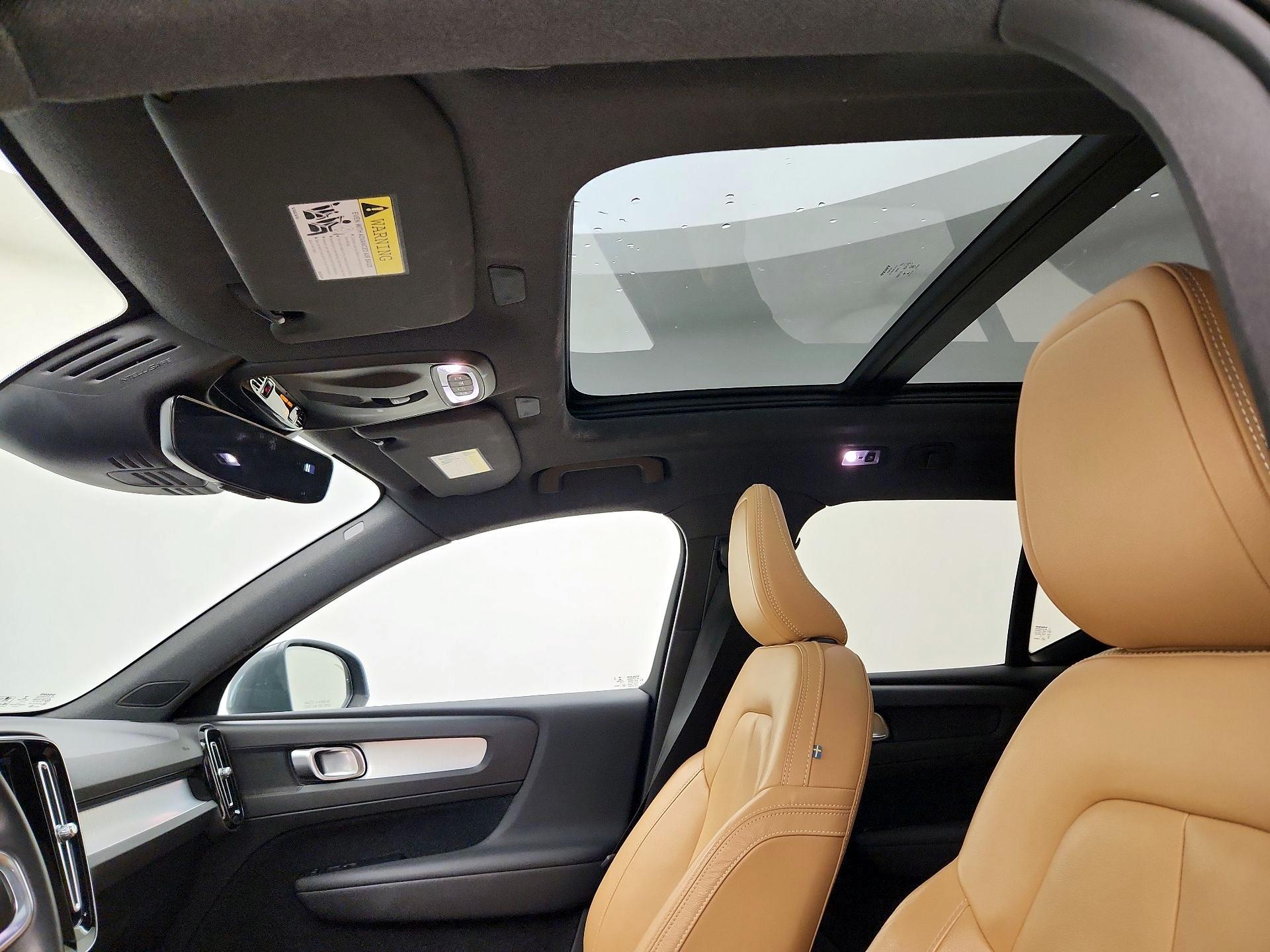 Thumbnail: 2020 Volvo XC40 - 19