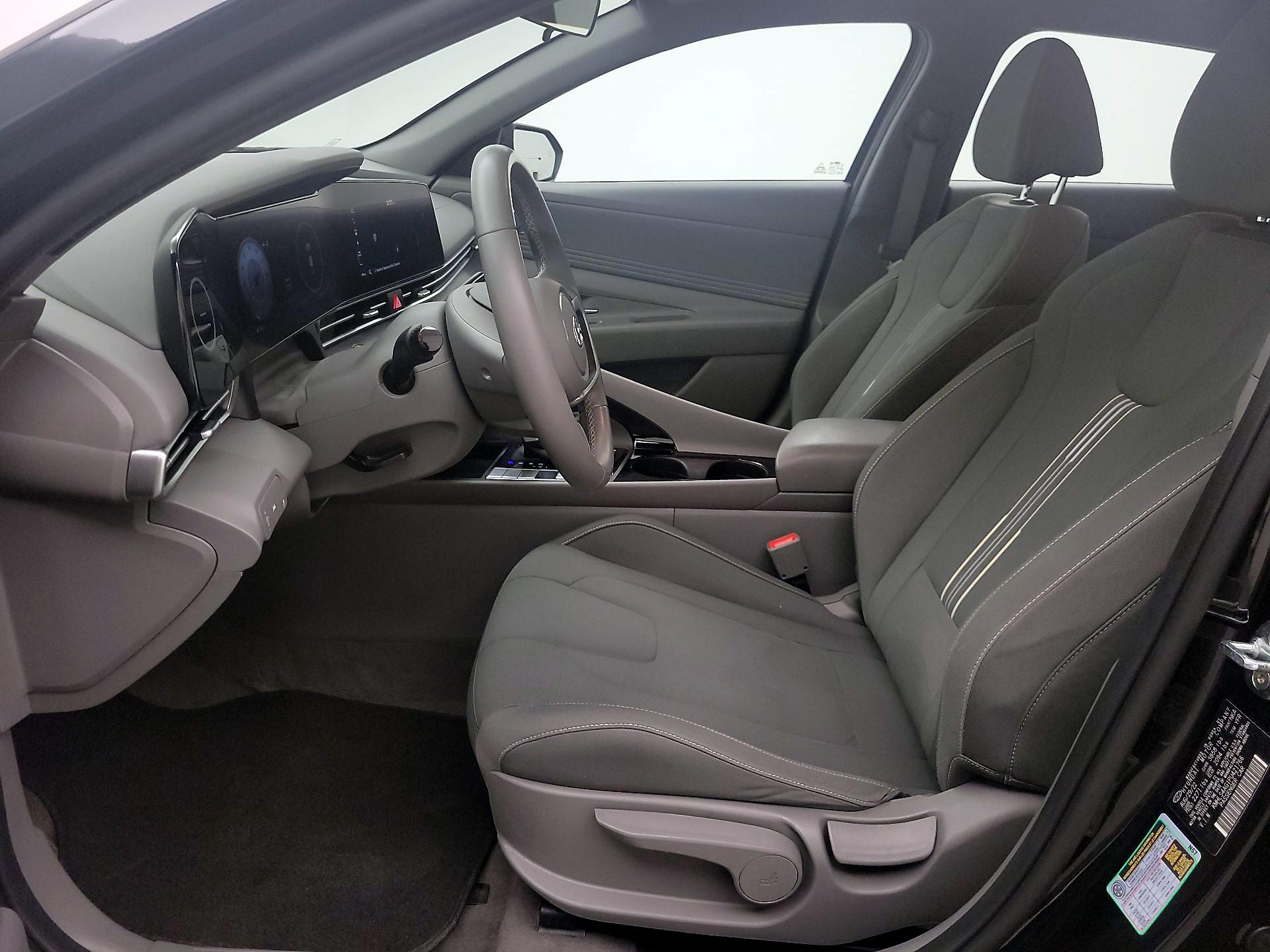 Thumbnail: 2023 Hyundai Elantra - 11