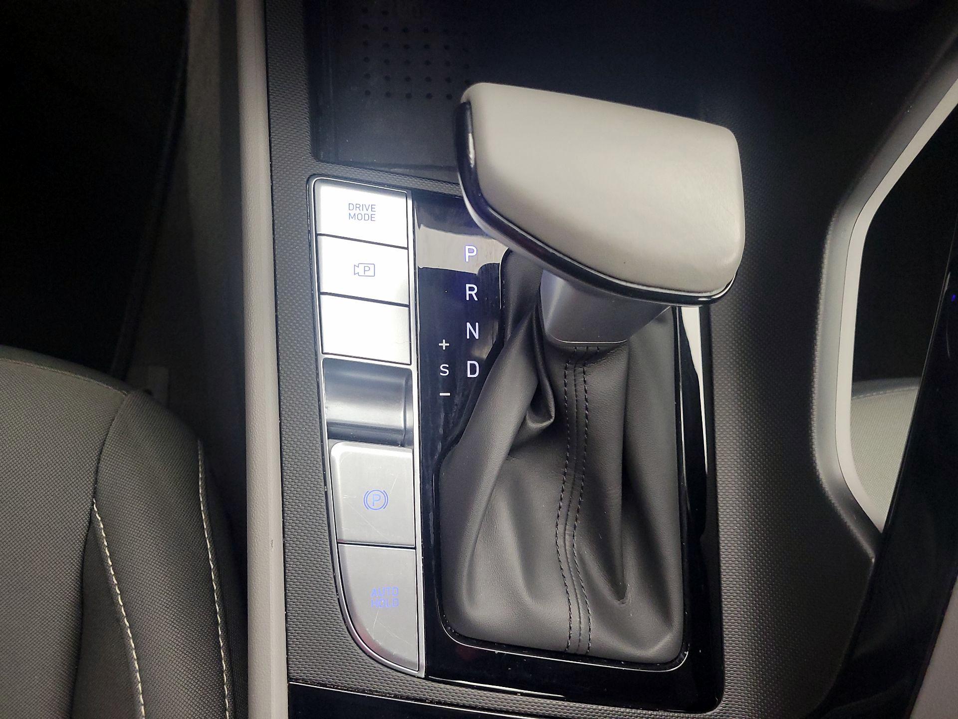 Thumbnail: 2023 Hyundai Elantra - 18