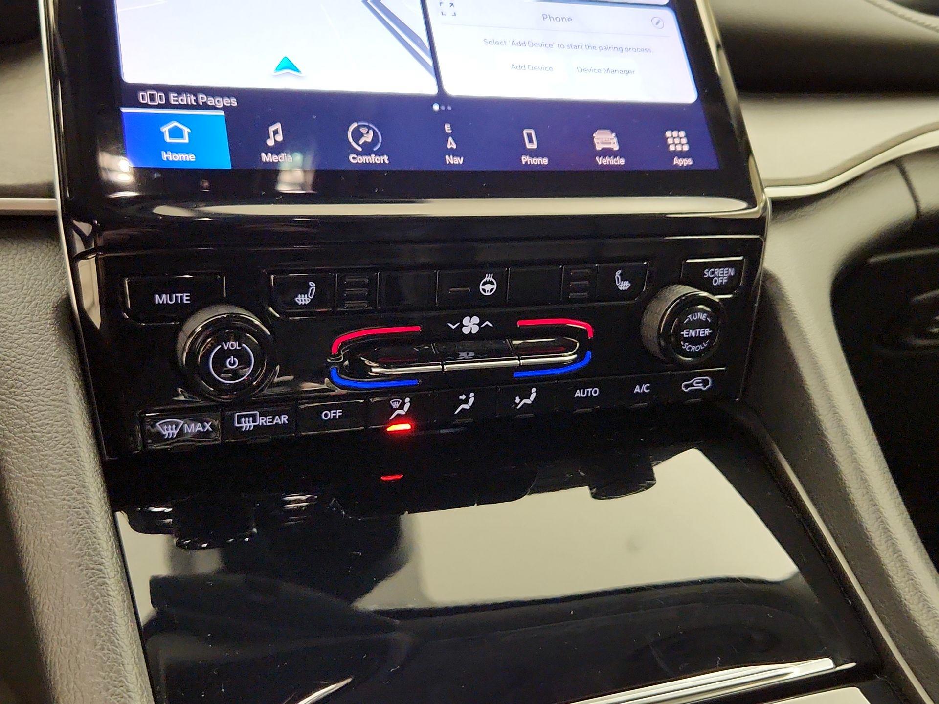 Thumbnail: 2023 Jeep Grand Cherokee - 17