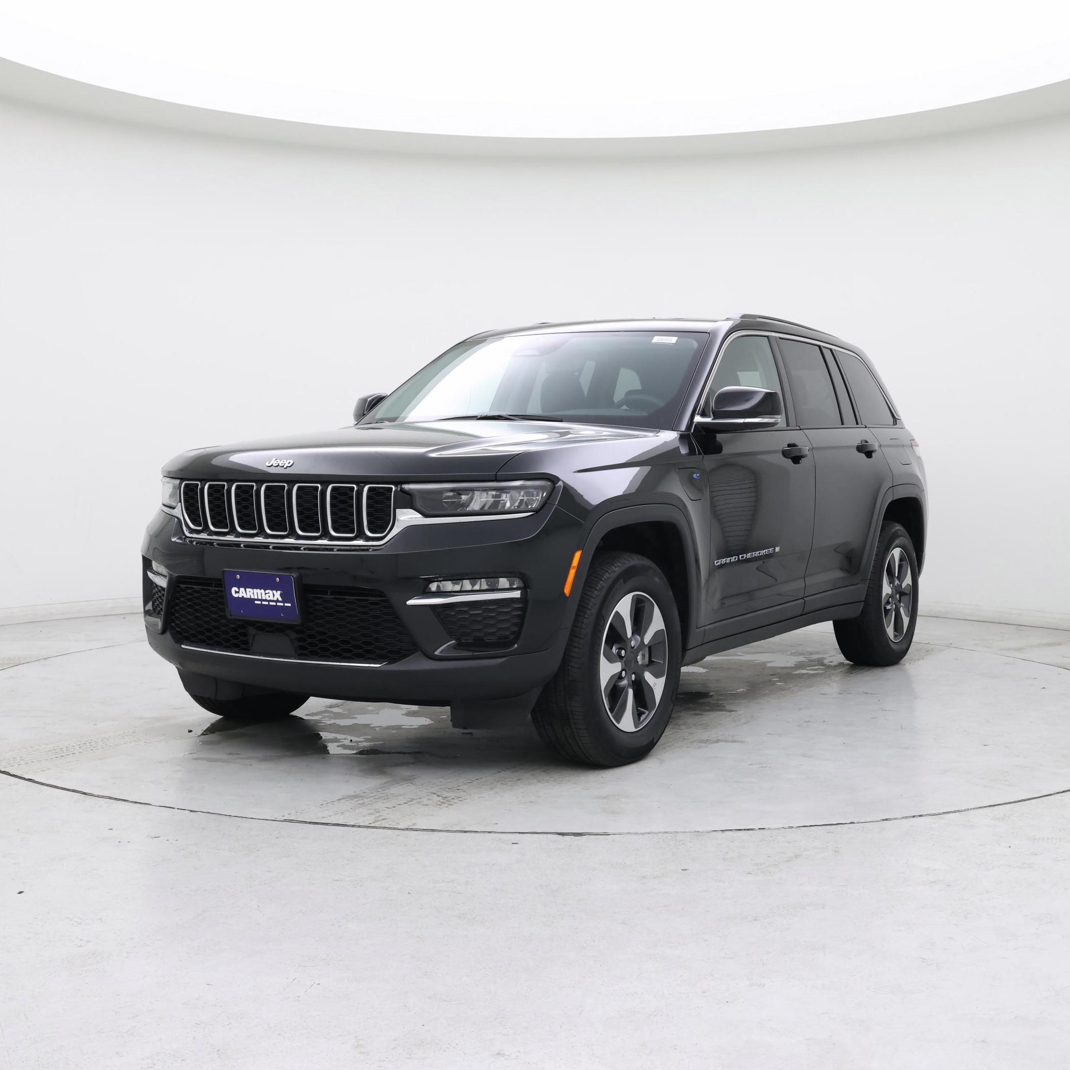 Thumbnail: 2023 Jeep Grand Cherokee - 4