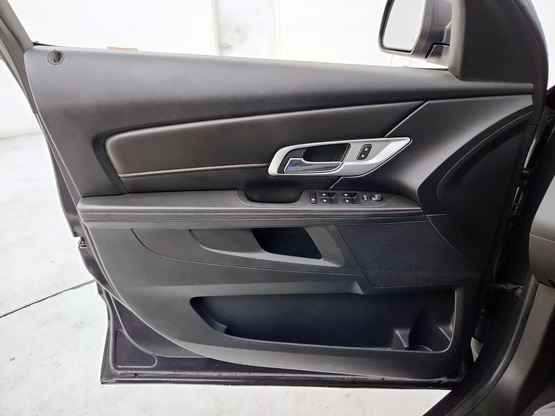 Thumbnail: 2015 GMC Terrain - 12