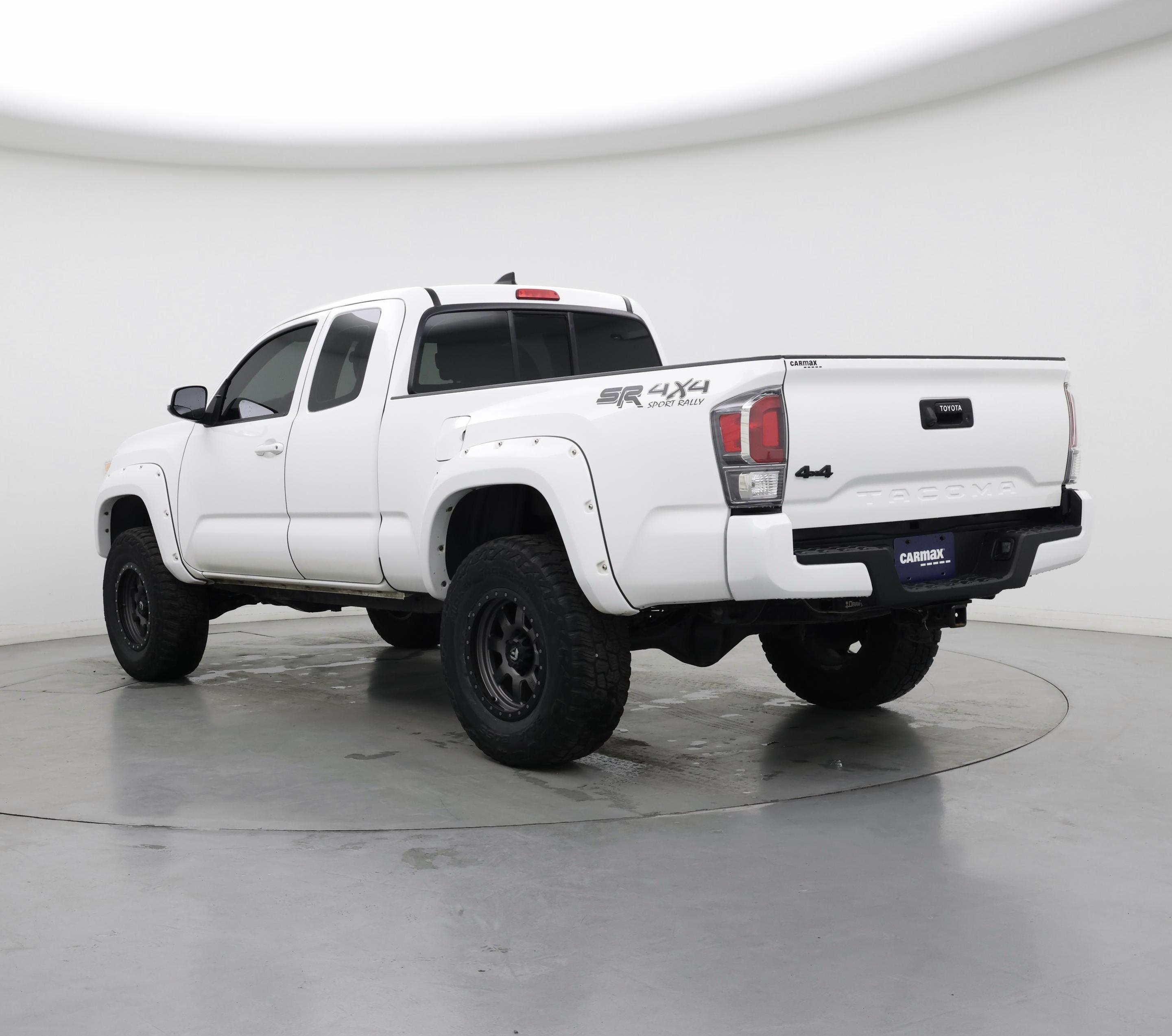Thumbnail: 2016 Toyota Tacoma - 2