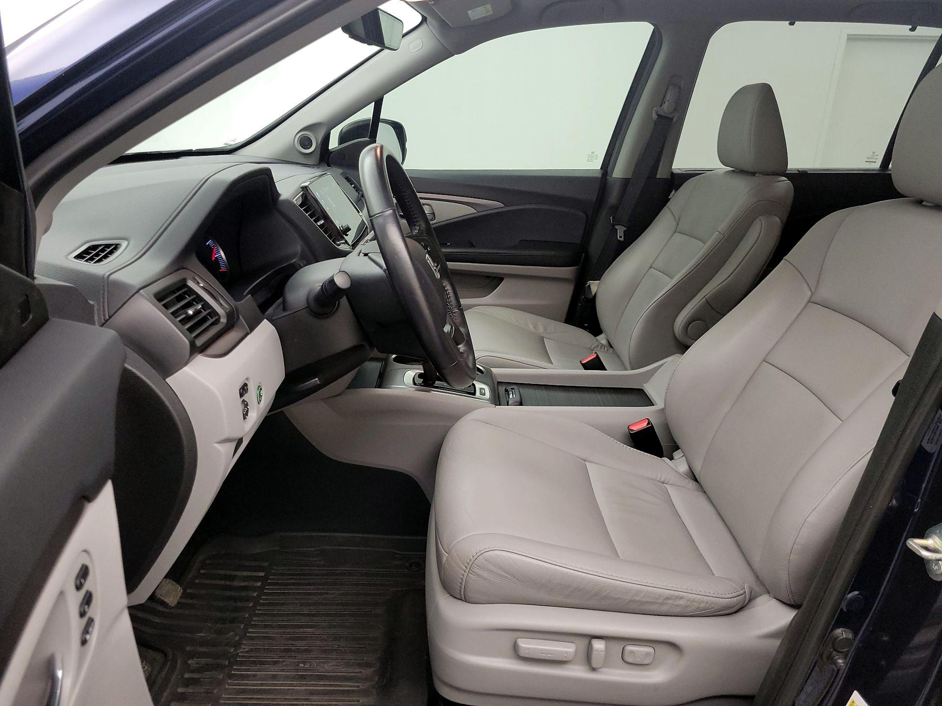 Thumbnail: 2020 Honda Pilot - 11