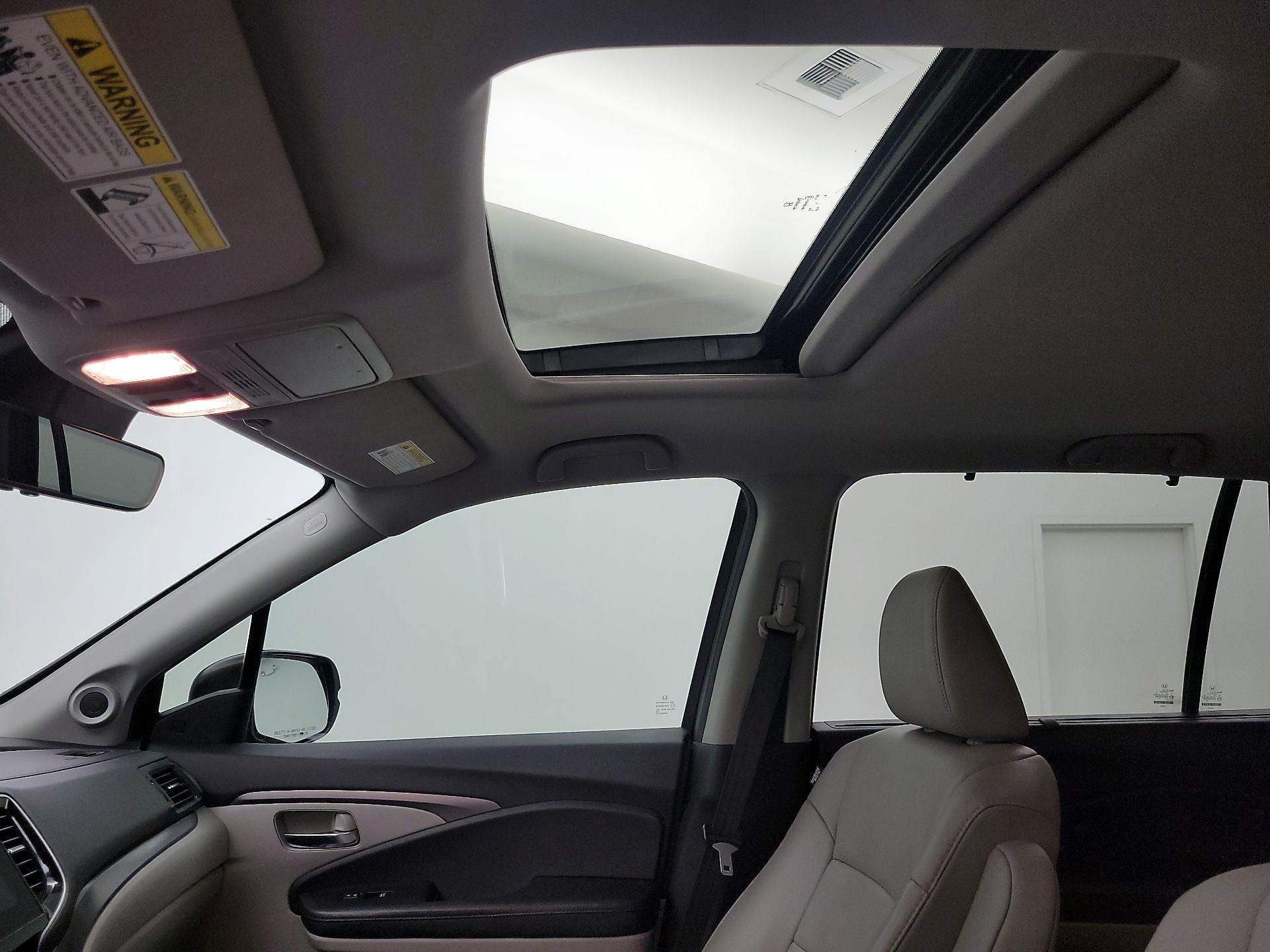 Thumbnail: 2020 Honda Pilot - 19