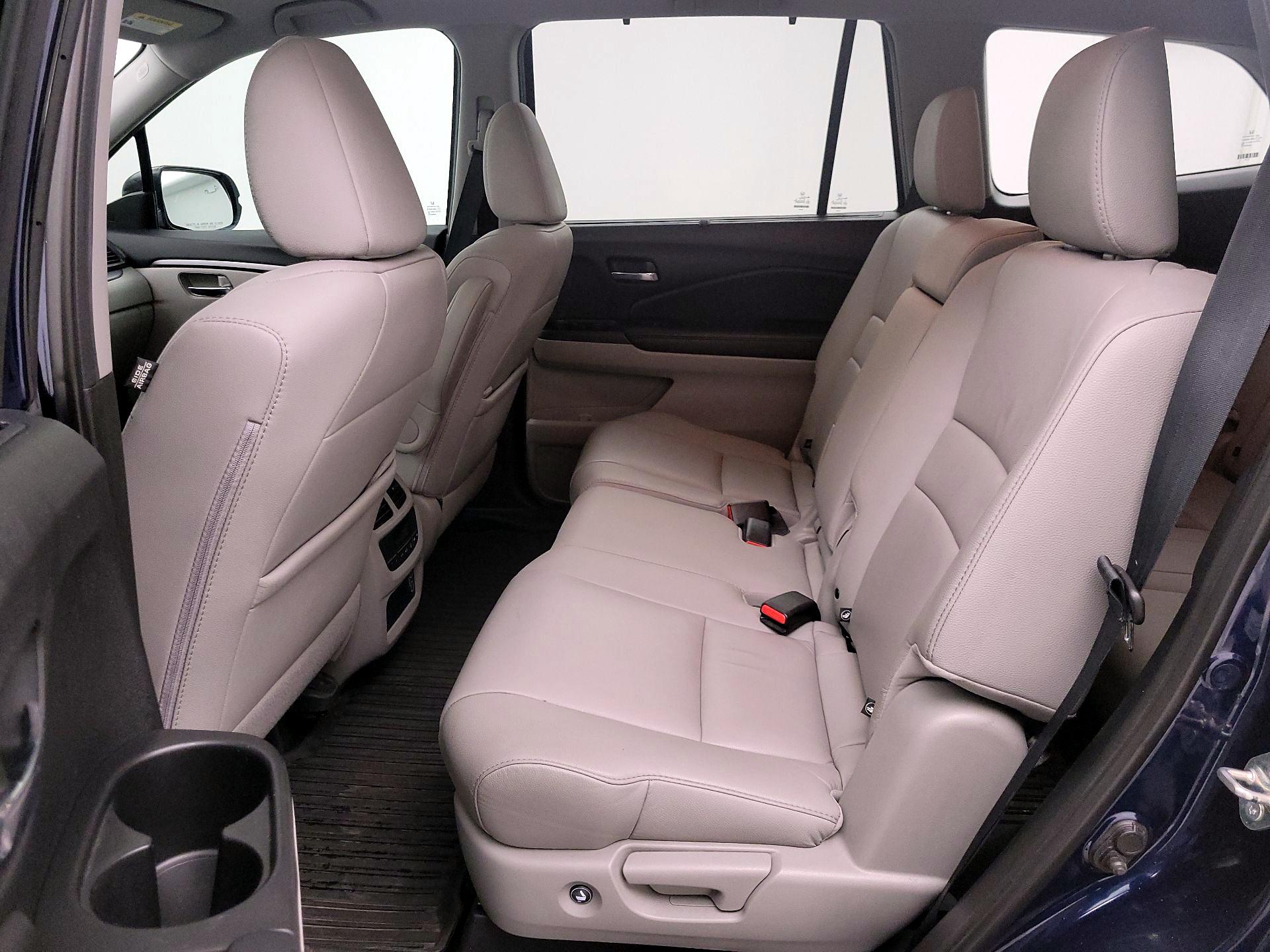 Thumbnail: 2020 Honda Pilot - 20