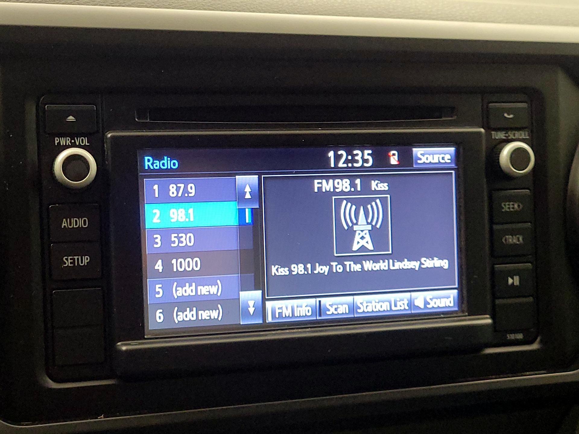 Thumbnail: 2017 Toyota Tacoma - 14