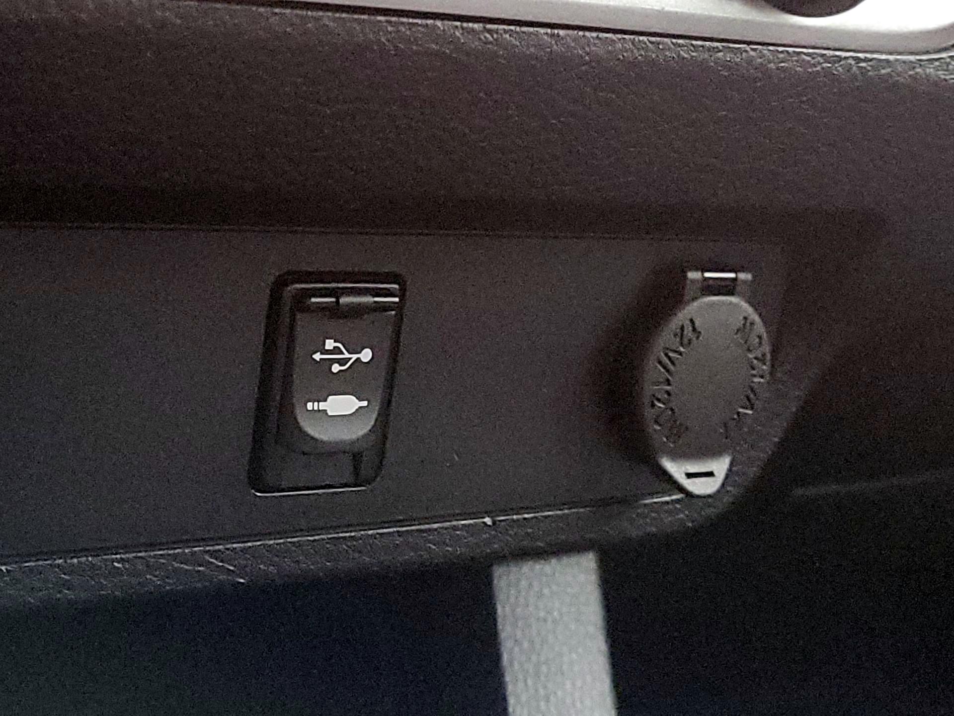 Thumbnail: 2017 Toyota Tacoma - 17