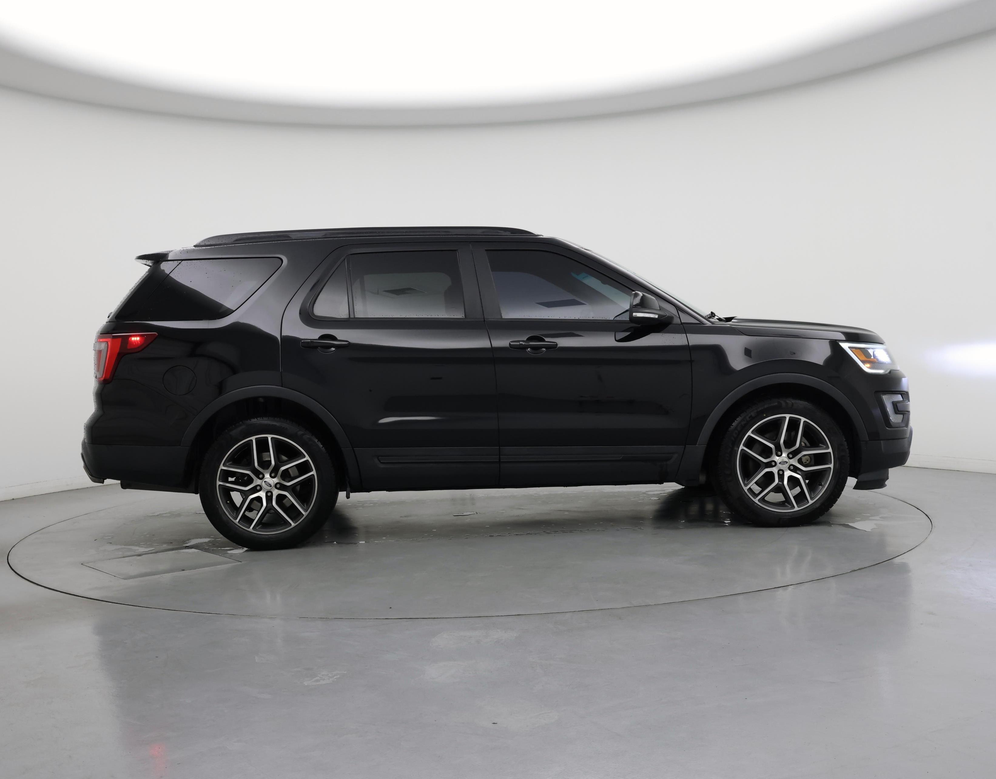 Thumbnail: 2016 Ford Explorer - 7