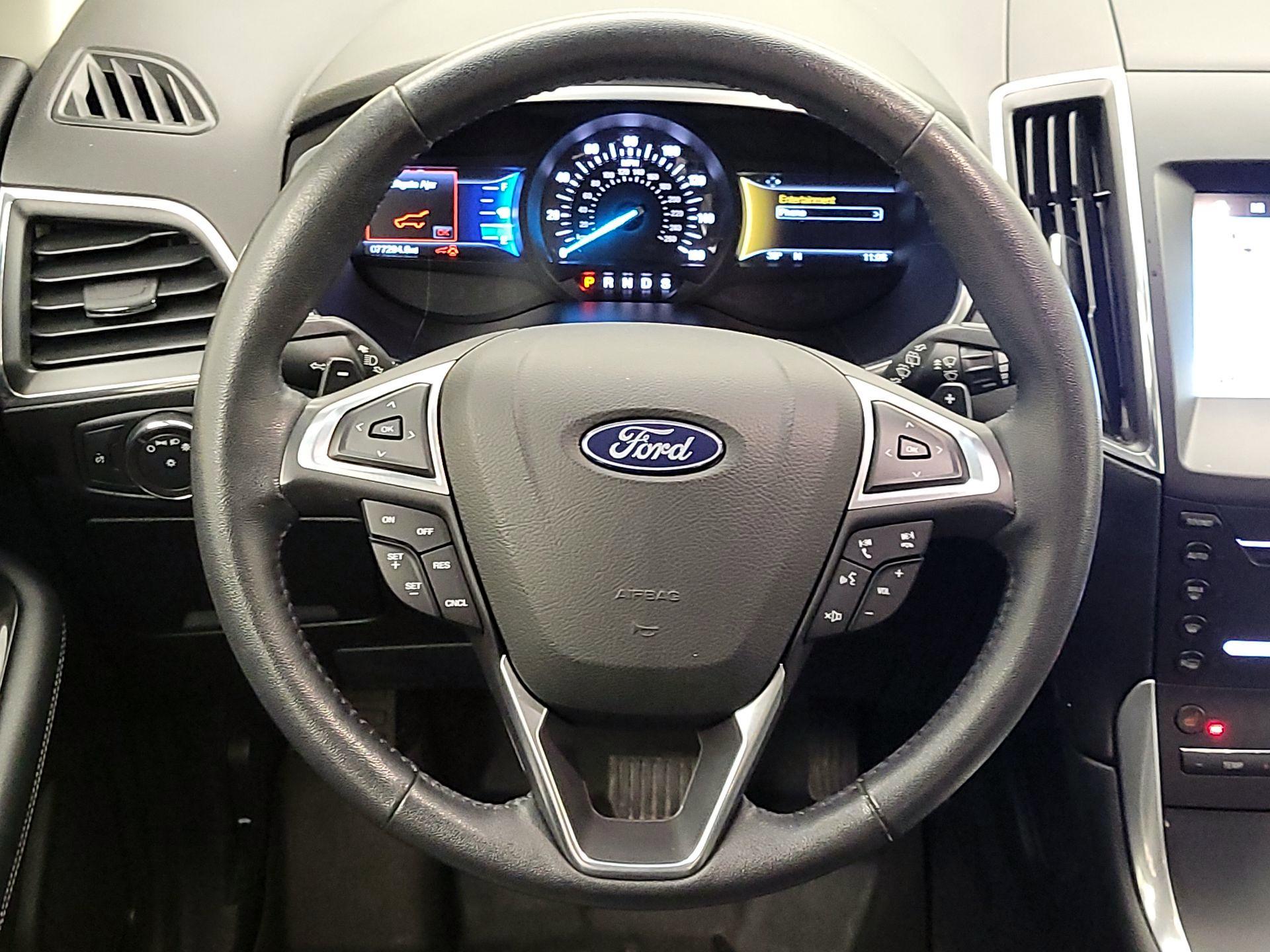 Thumbnail: 2018 Ford Edge - 10