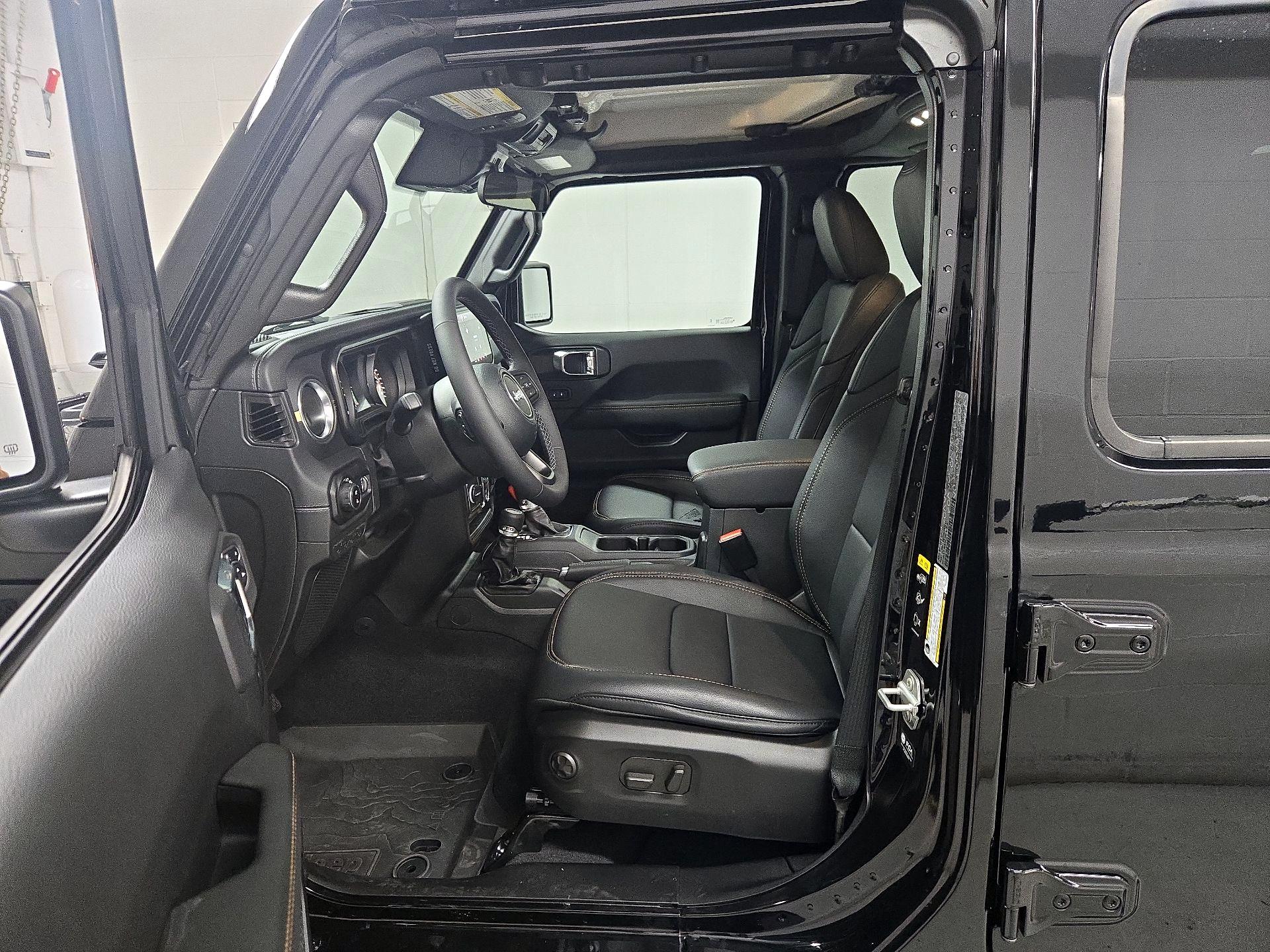 Thumbnail: 2025 Jeep Gladiator - 11