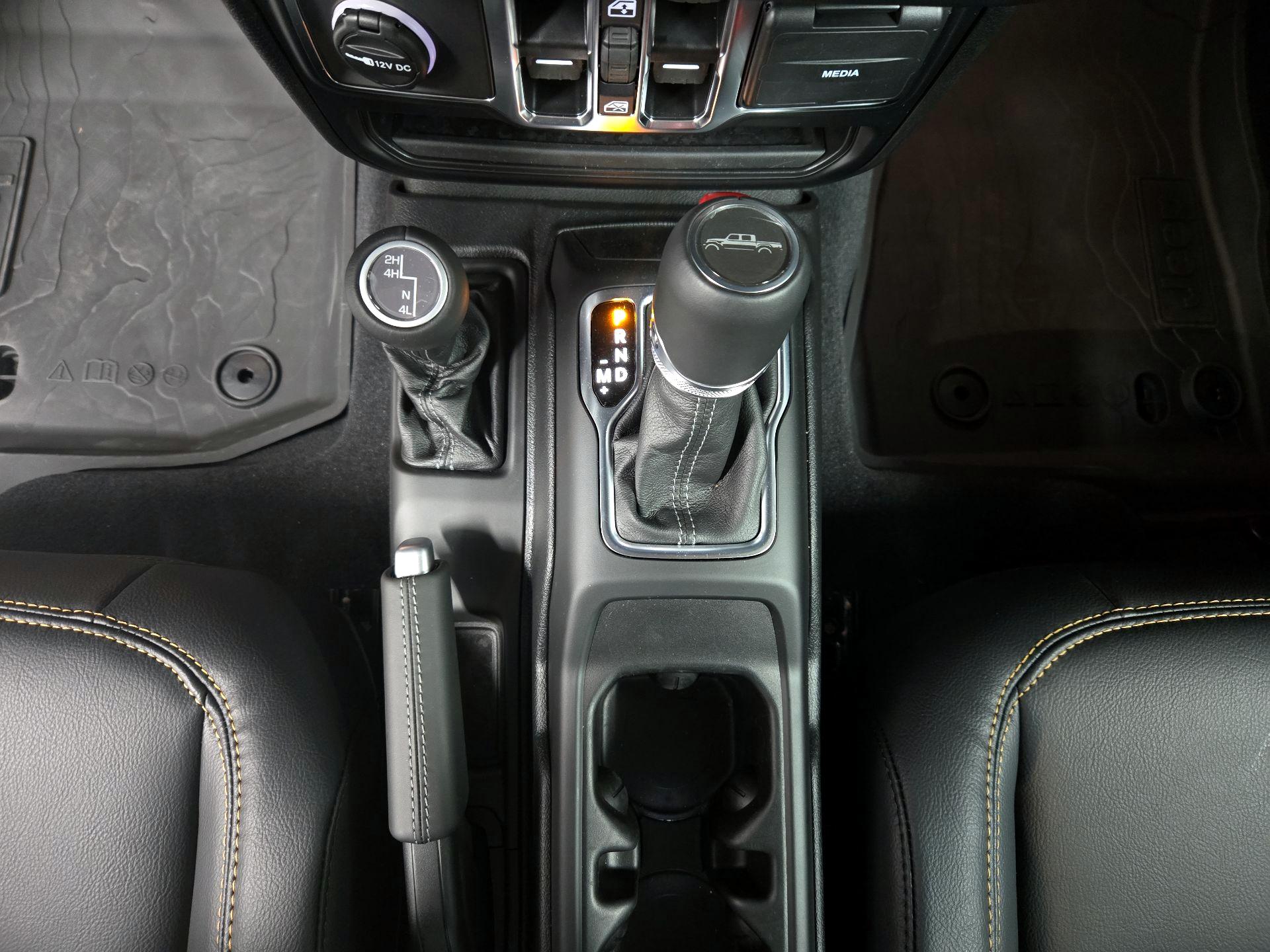 Thumbnail: 2025 Jeep Gladiator - 17