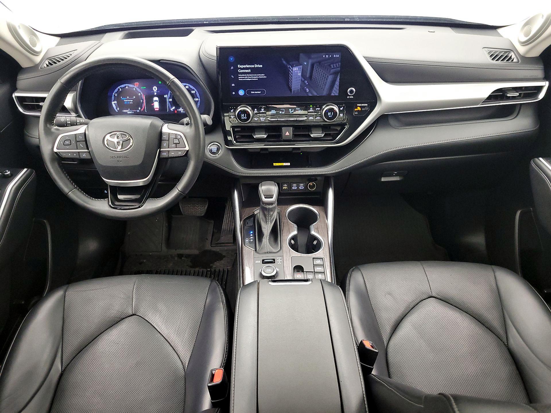 Thumbnail: 2023 Toyota Highlander - 9