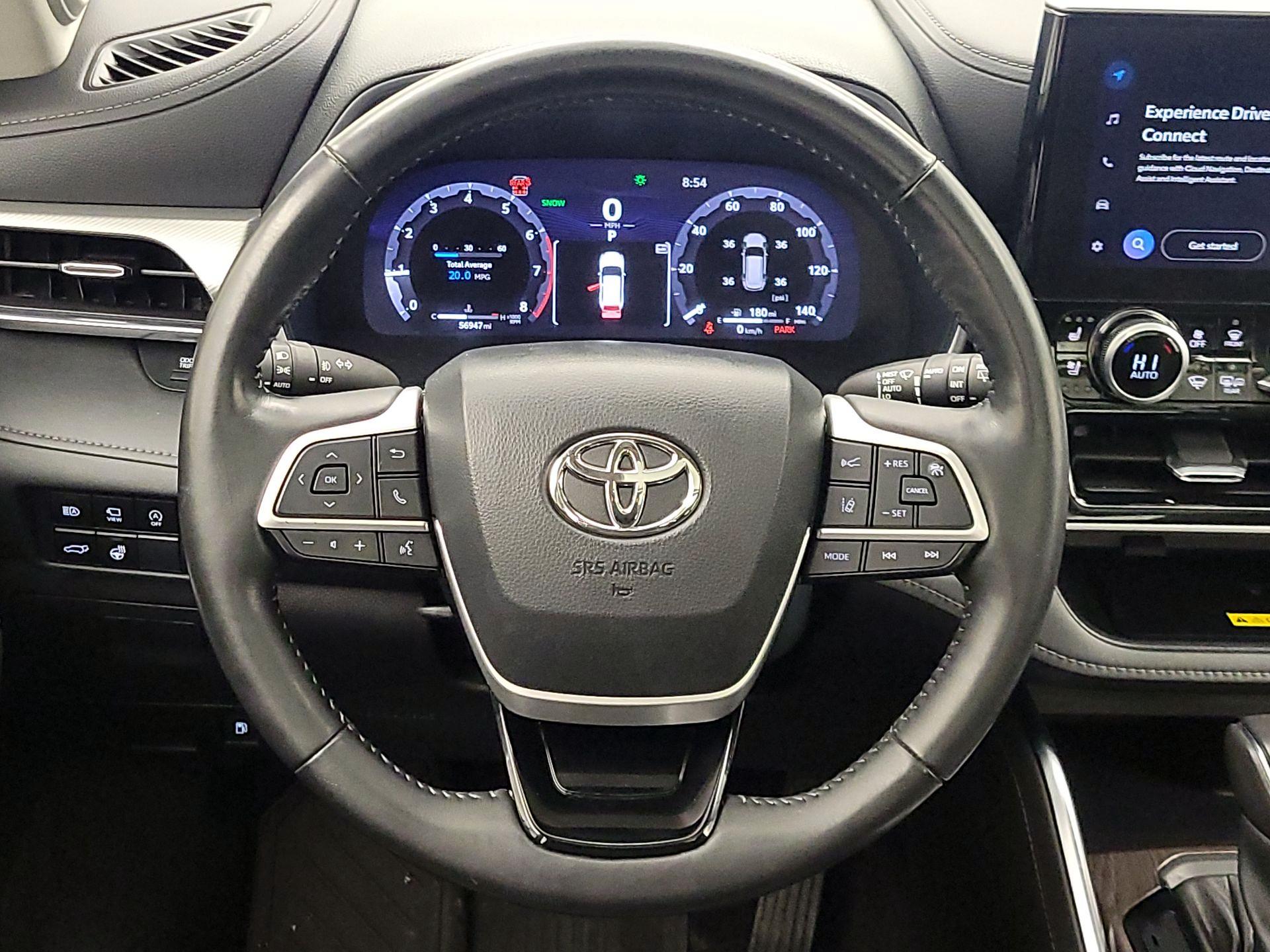 Thumbnail: 2023 Toyota Highlander - 10