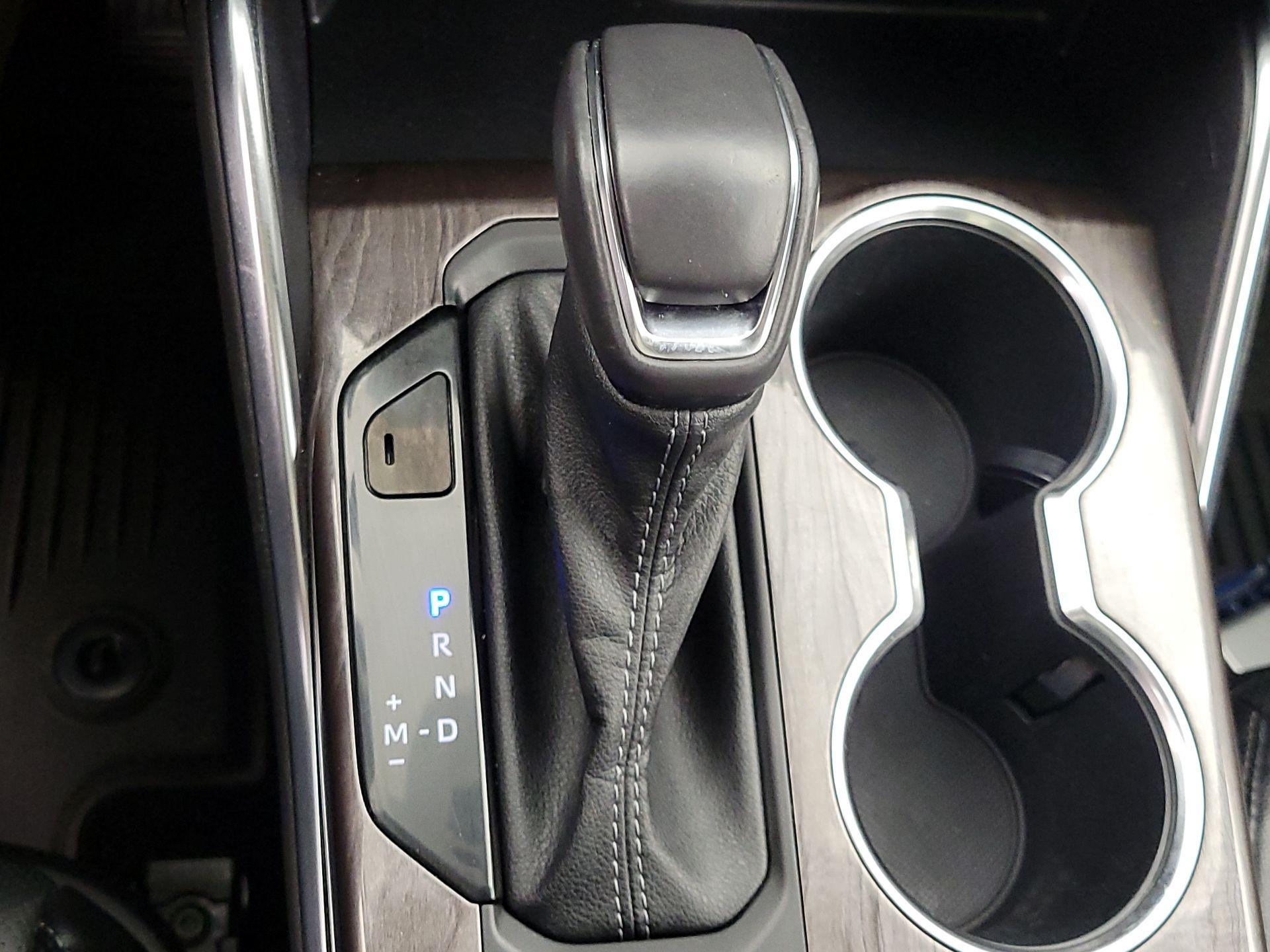 Thumbnail: 2023 Toyota Highlander - 17