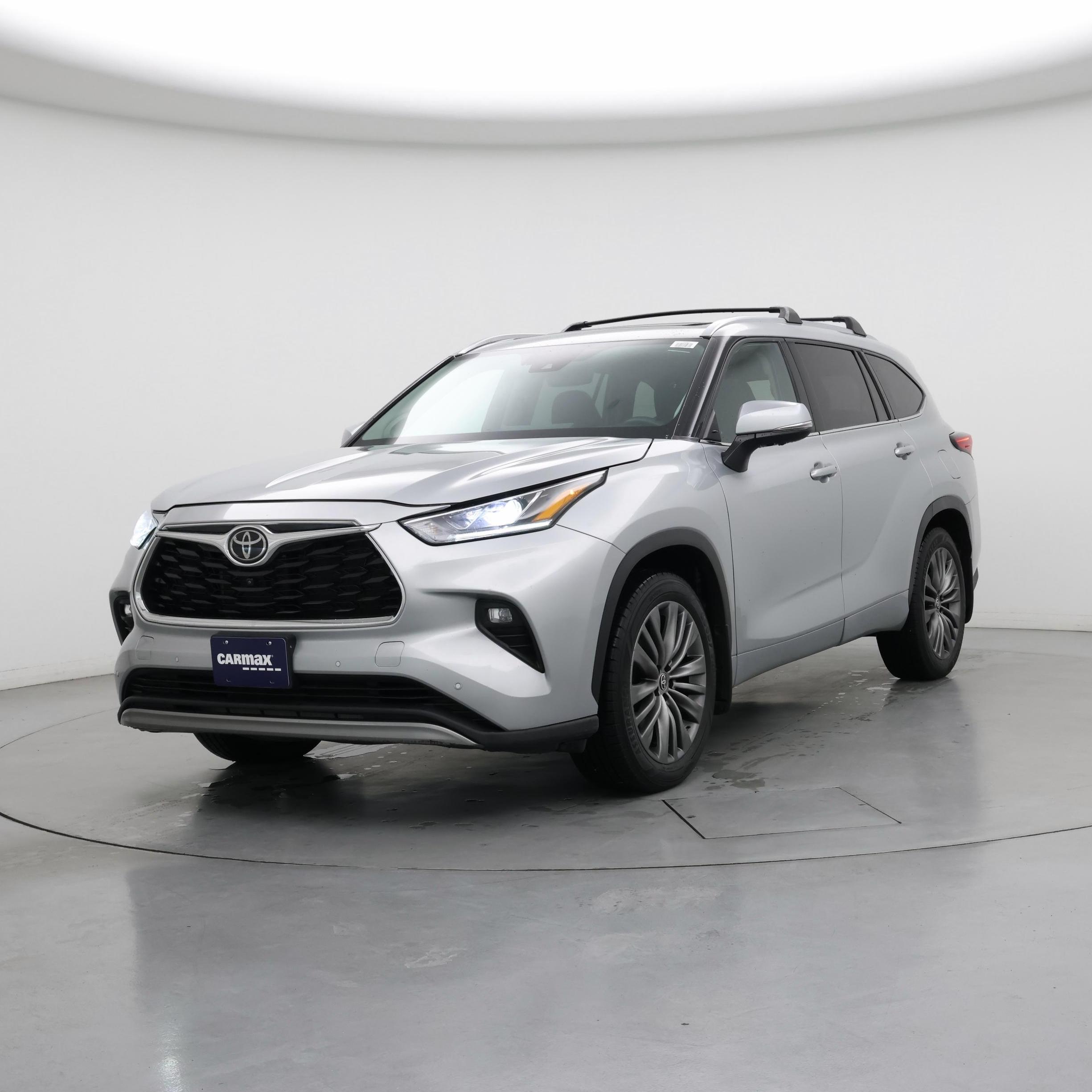 Thumbnail: 2023 Toyota Highlander - 4