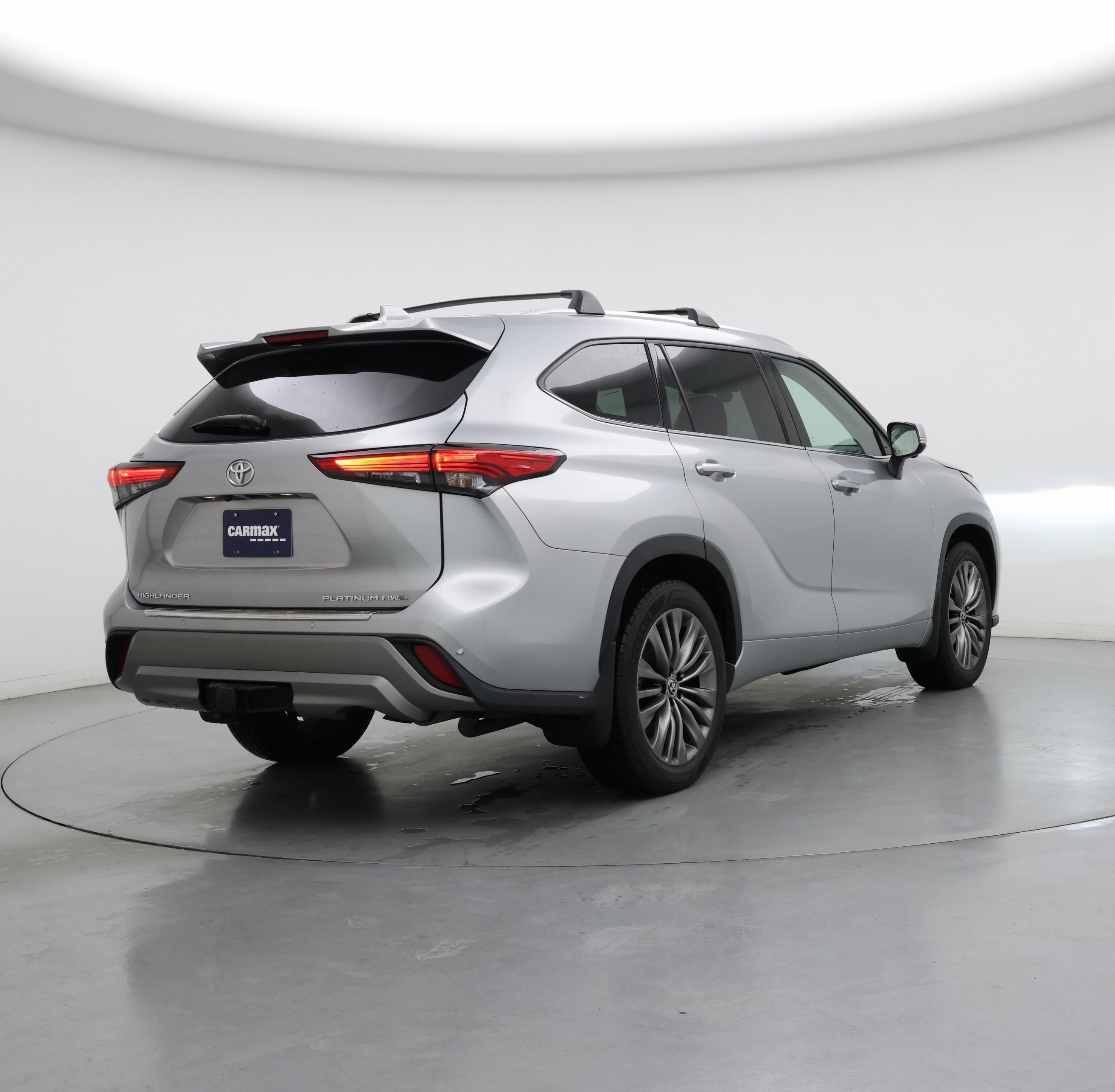 Thumbnail: 2023 Toyota Highlander - 8