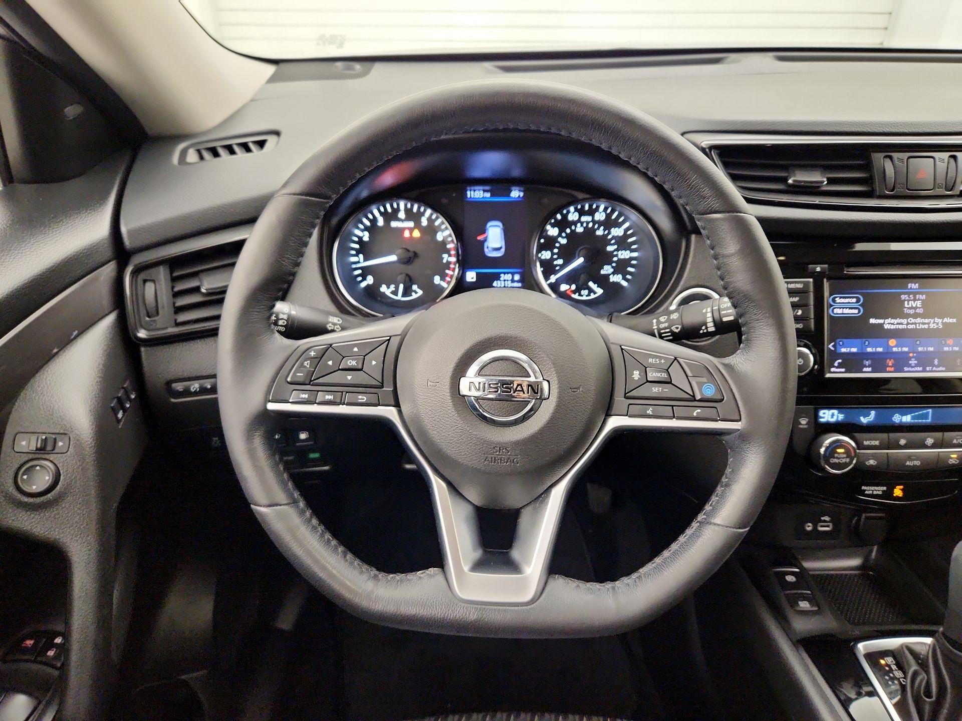 Thumbnail: 2019 Nissan Rogue - 10