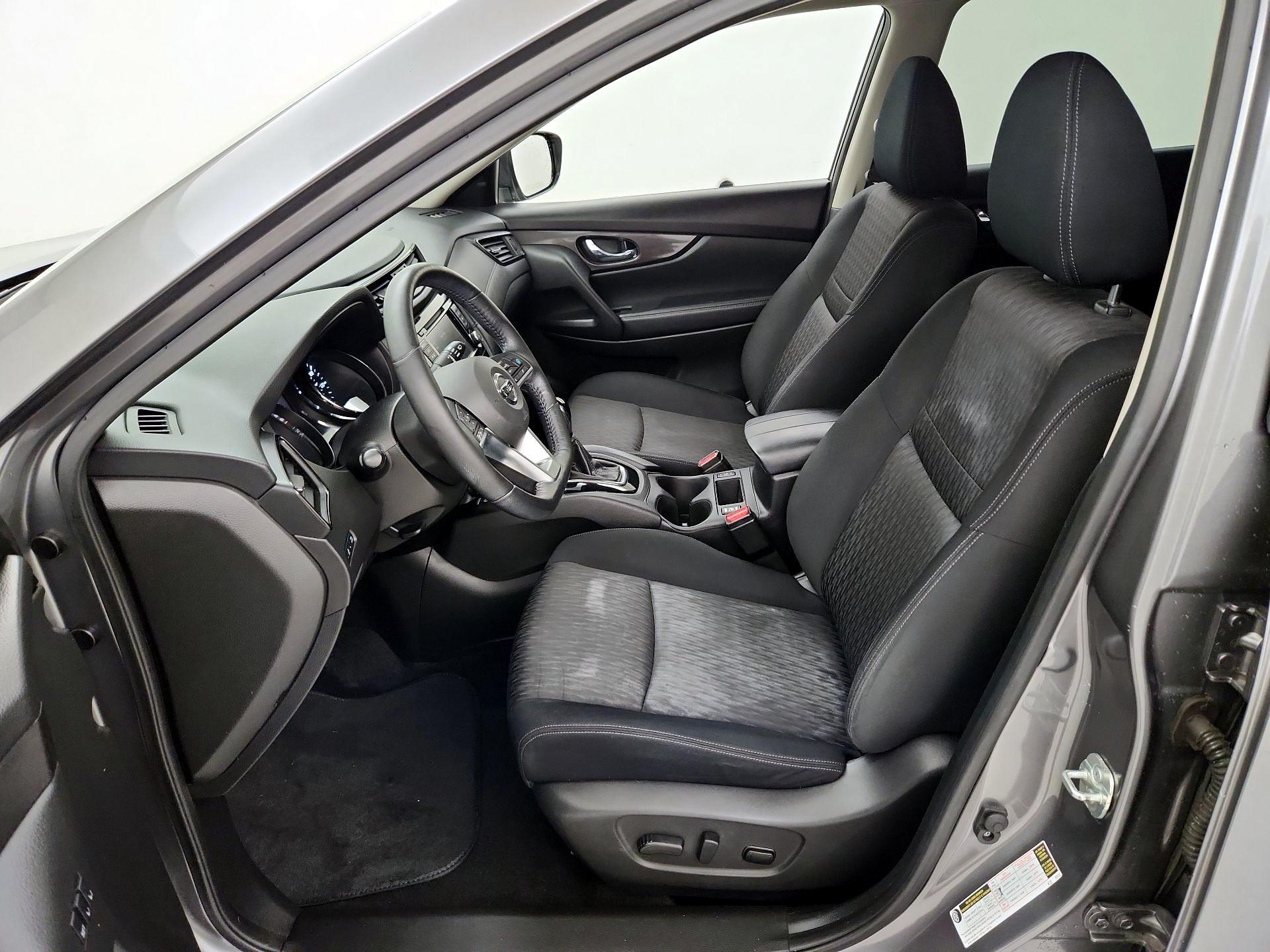 Thumbnail: 2019 Nissan Rogue - 11