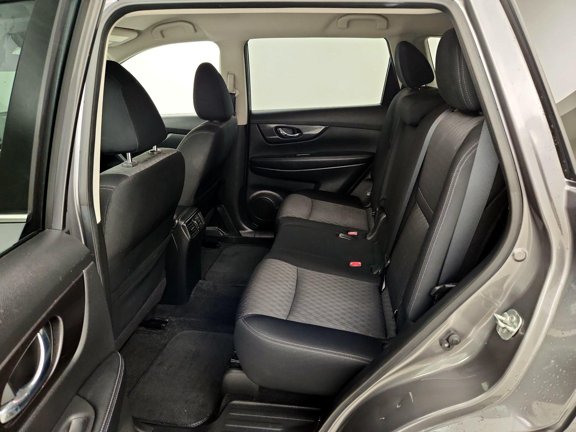 Thumbnail: 2019 Nissan Rogue - 19