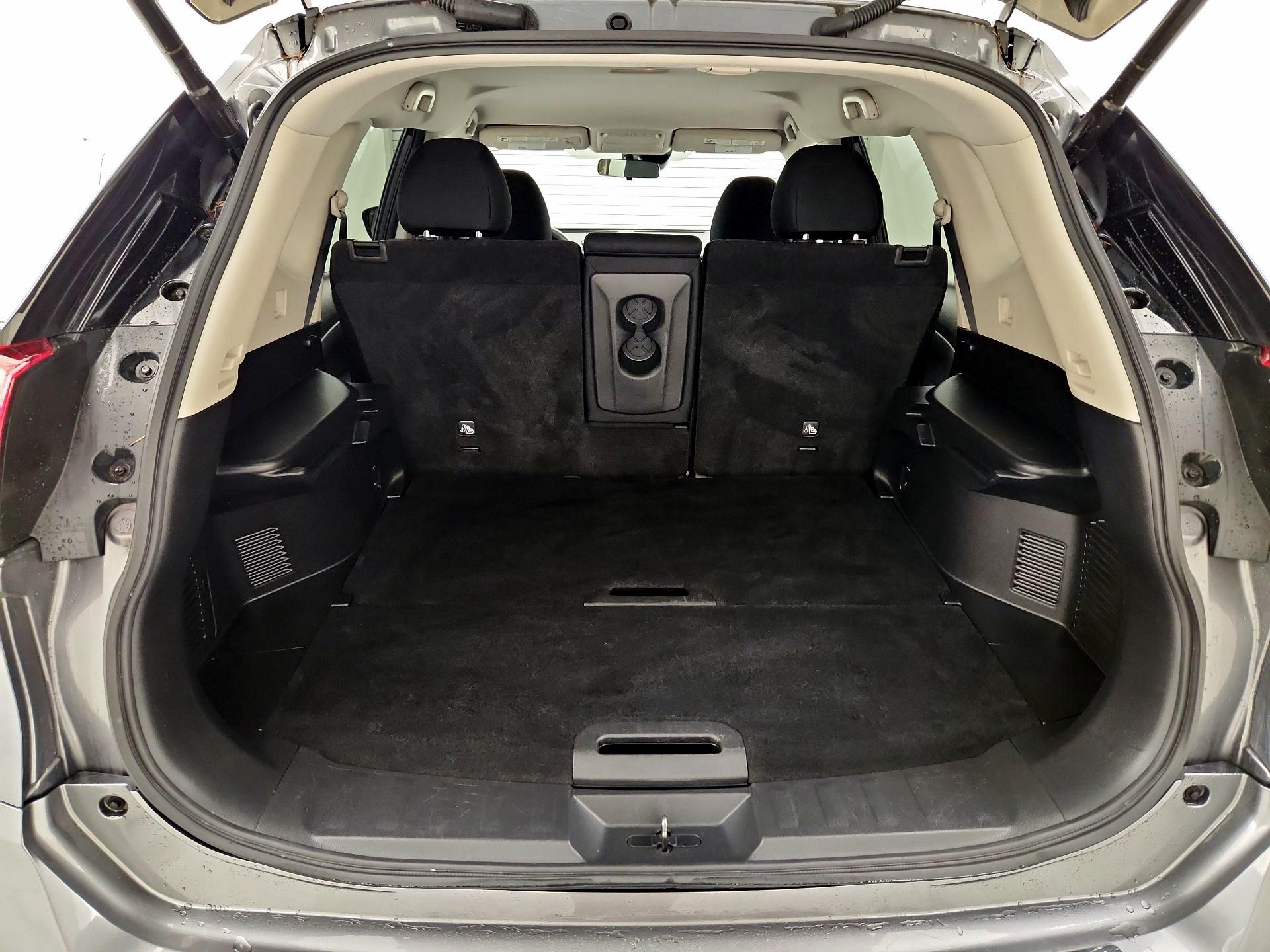 Thumbnail: 2019 Nissan Rogue - 20