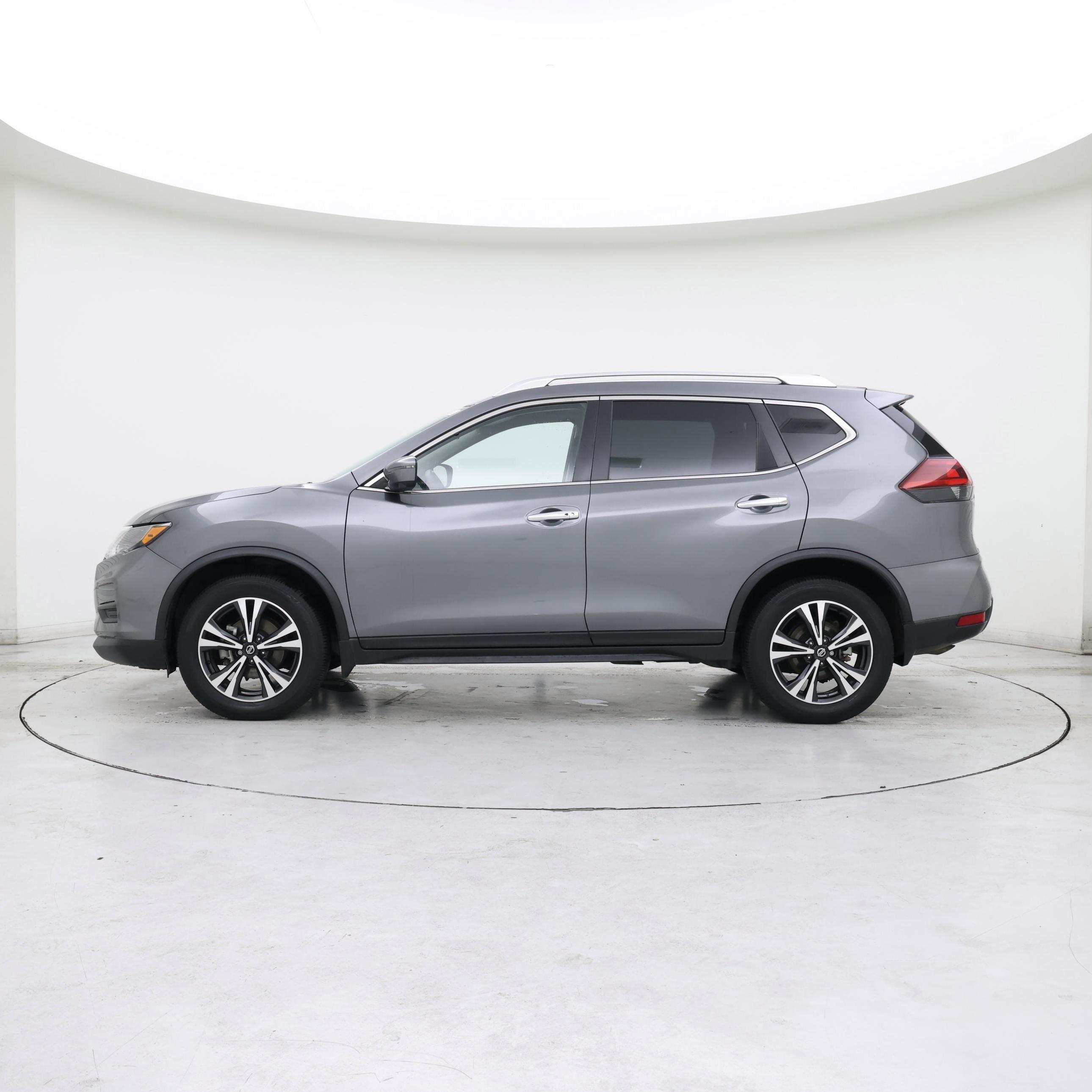 Thumbnail: 2019 Nissan Rogue - 3