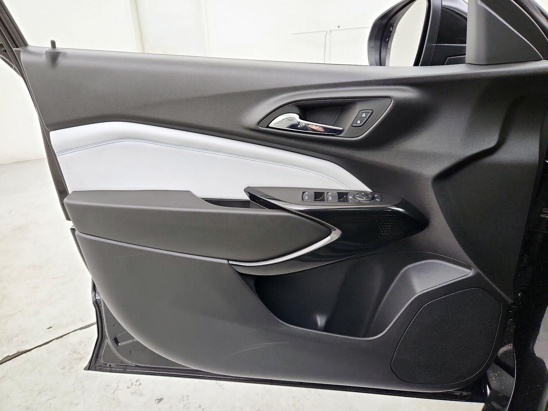 Thumbnail: 2024 Chevrolet Trax - 12