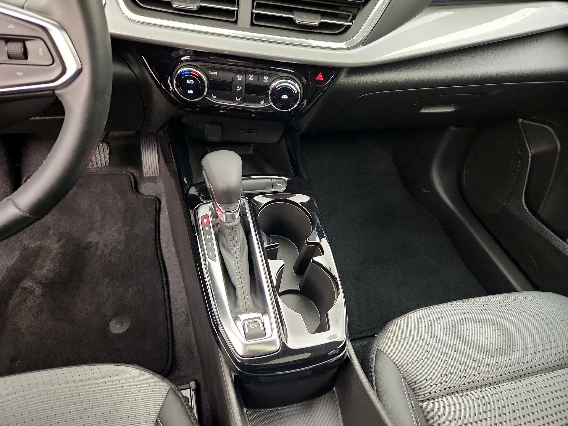 Thumbnail: 2024 Chevrolet Trax - 17