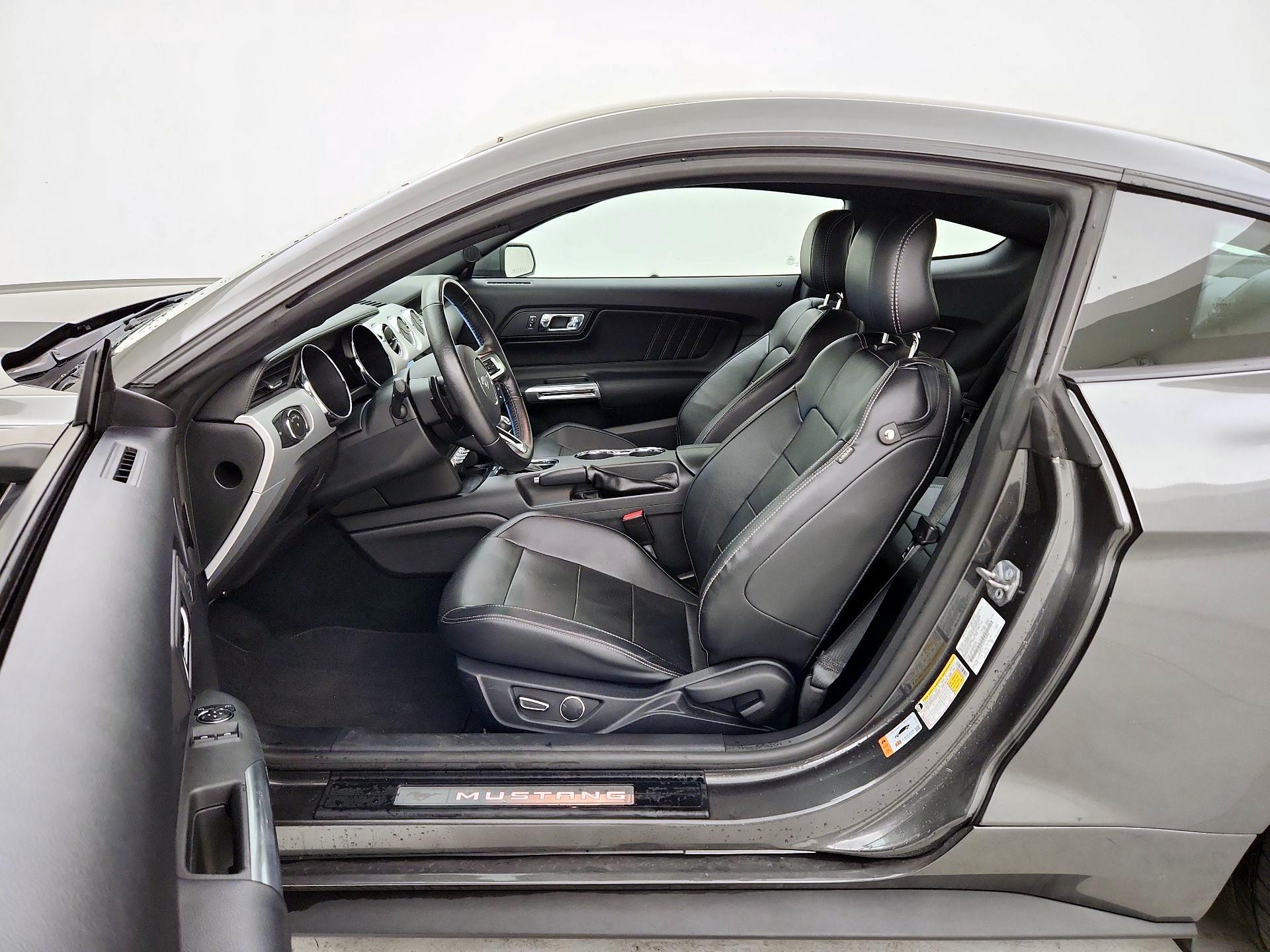 Thumbnail: 2016 Ford Mustang - 11