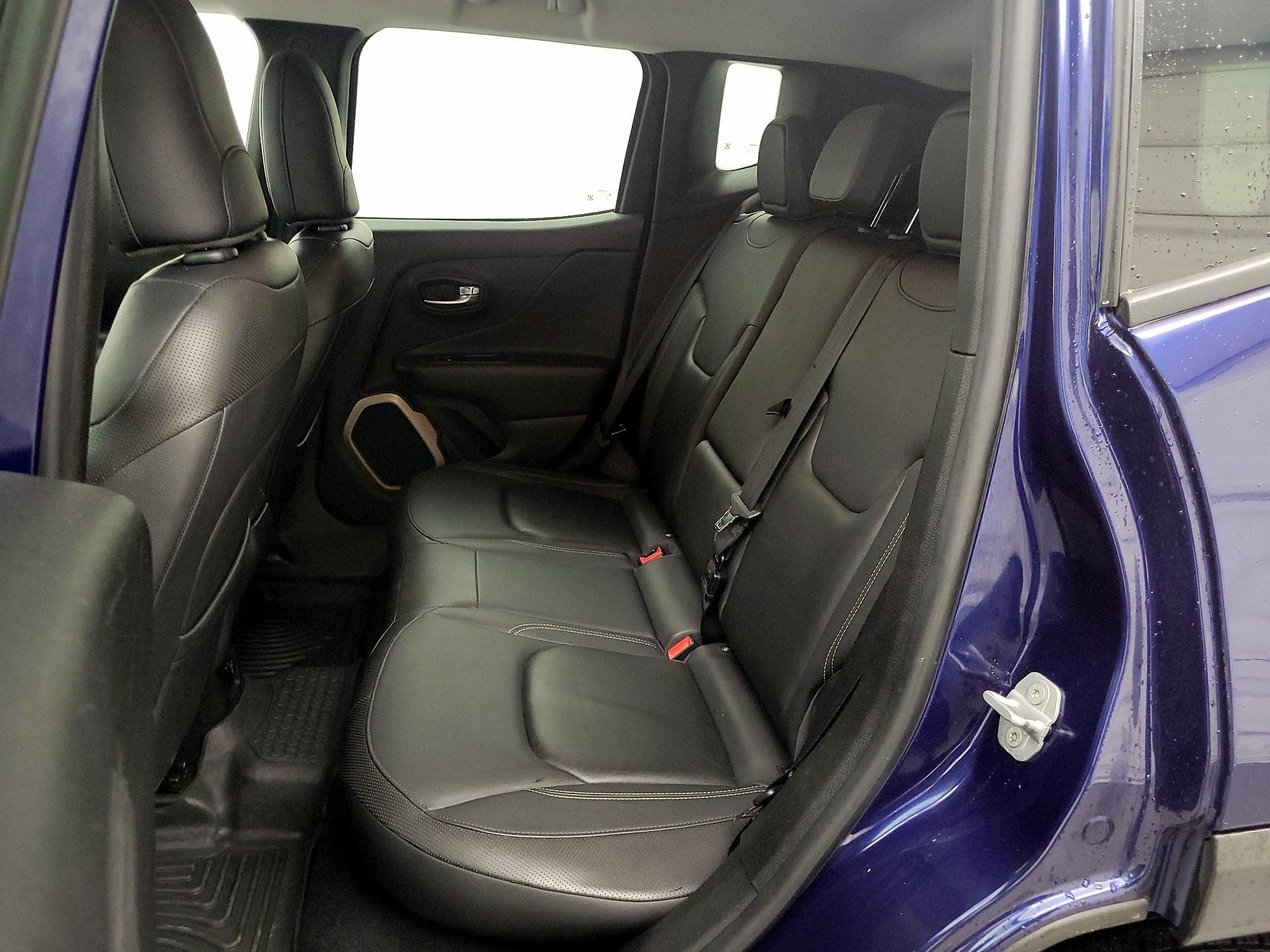 Thumbnail: 2016 Jeep Renegade - 19