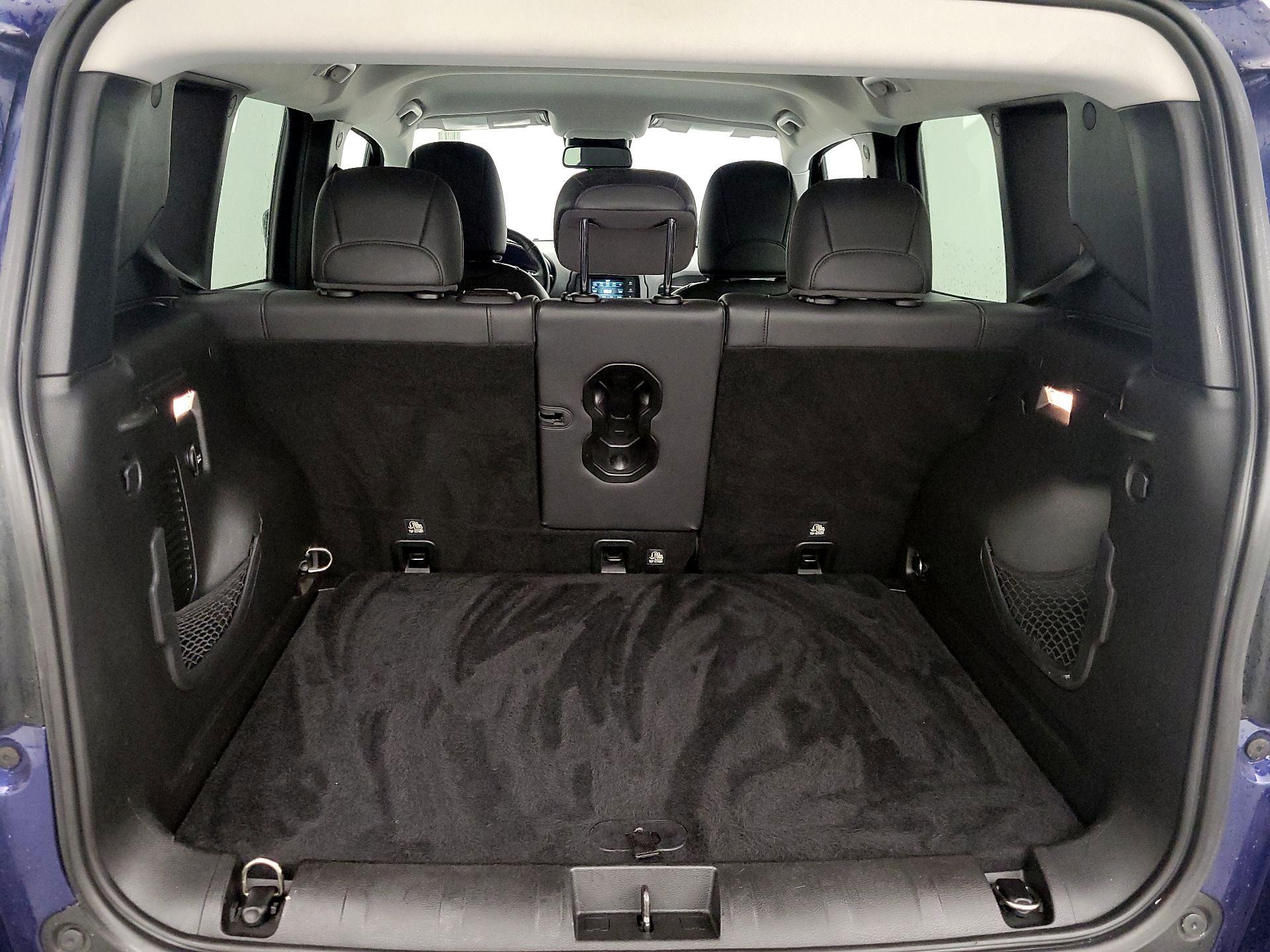 Thumbnail: 2016 Jeep Renegade - 20