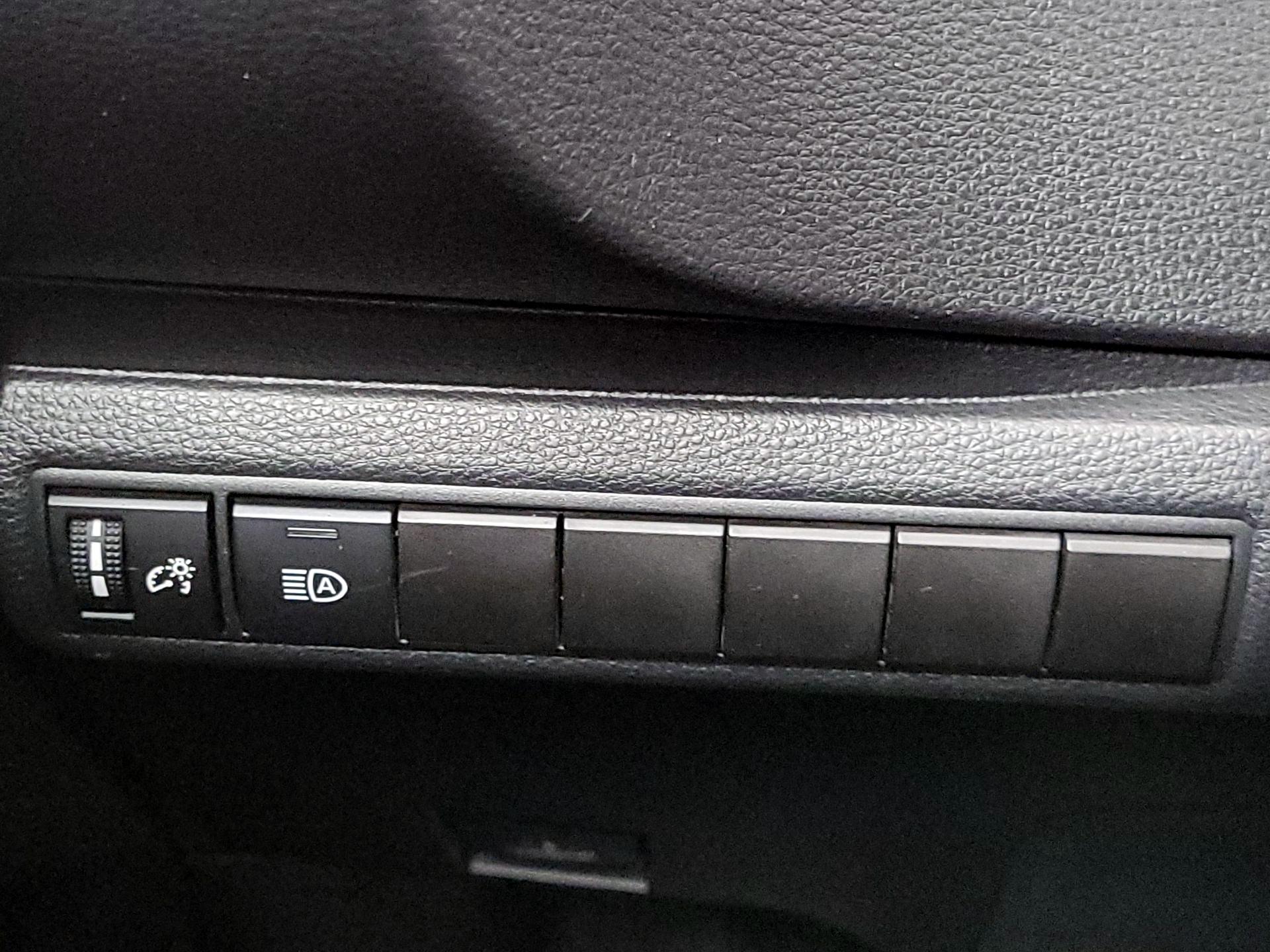 Thumbnail: 2020 Toyota Corolla - 13