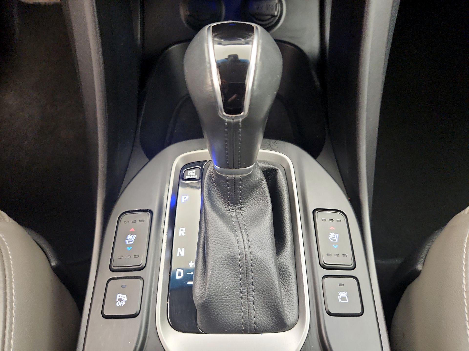 Thumbnail: 2017 Hyundai Santa Fe - 18