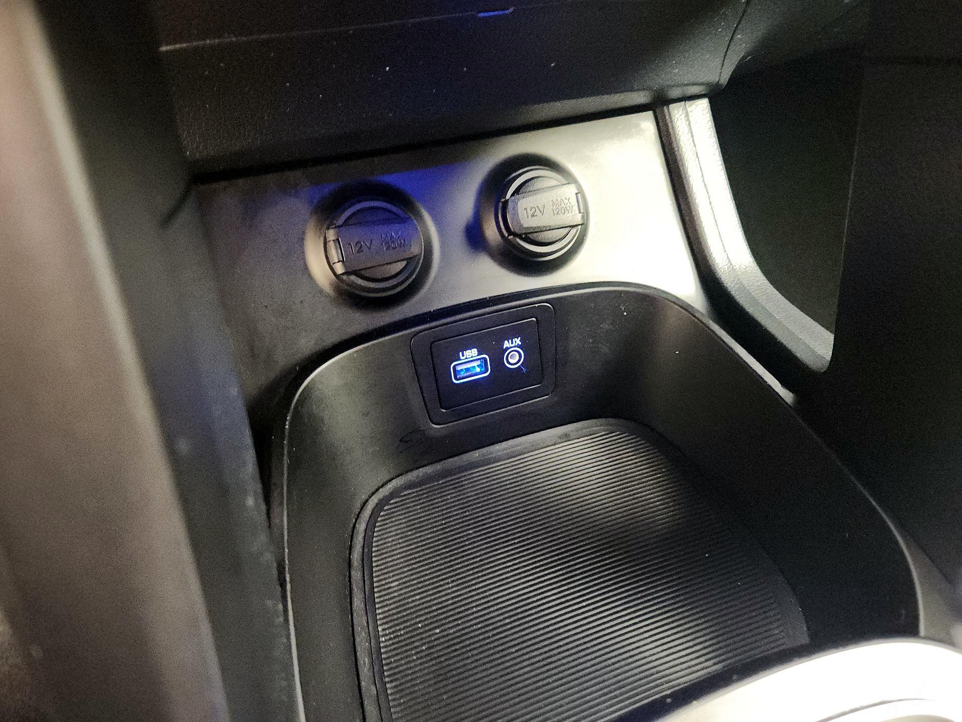 Thumbnail: 2017 Hyundai Santa Fe - 19