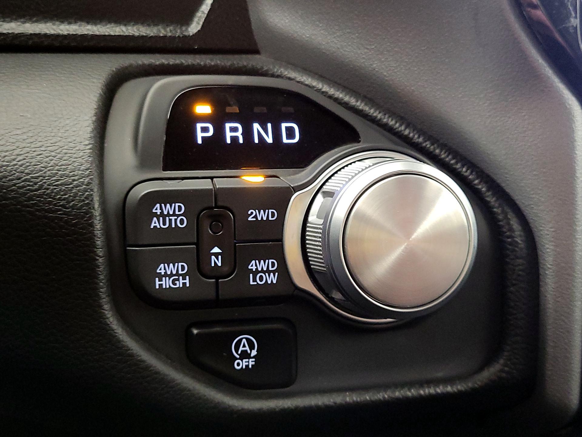 Thumbnail: 2025 RAM 1500 - 18