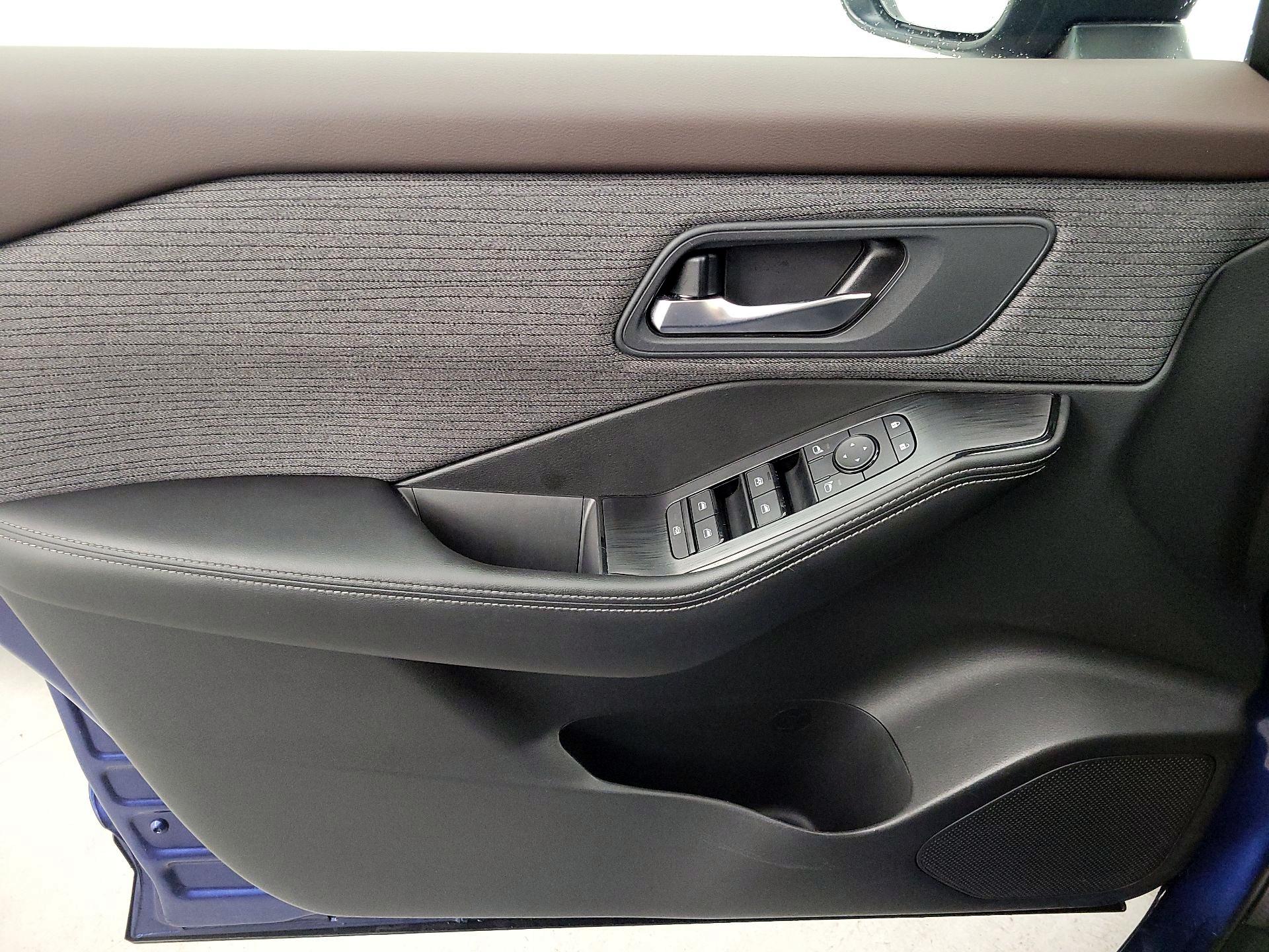 Thumbnail: 2021 Nissan Rogue - 12