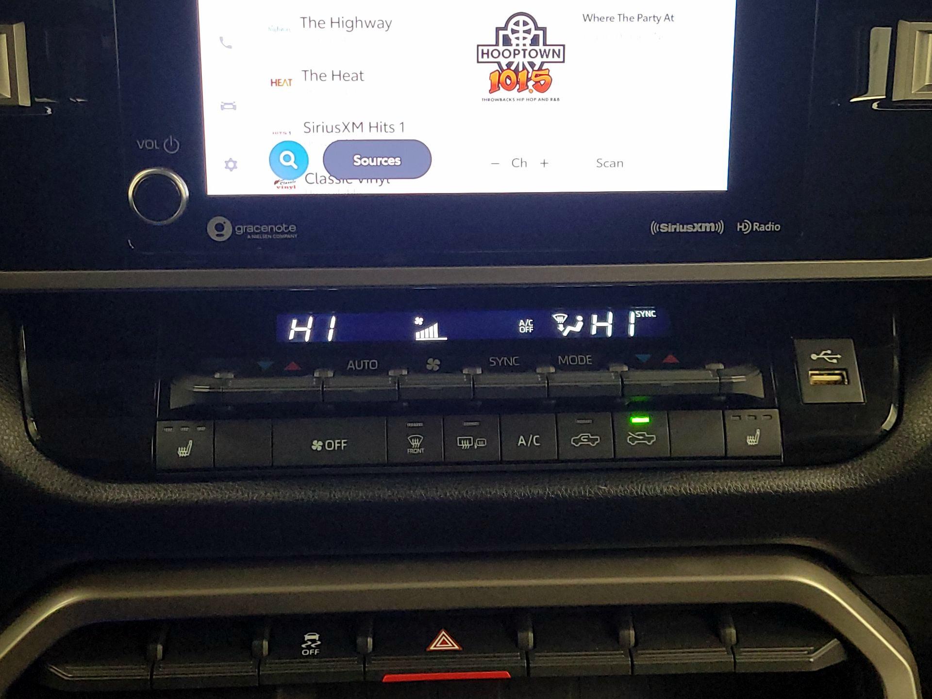 Thumbnail: 2024 Toyota Tundra - 17