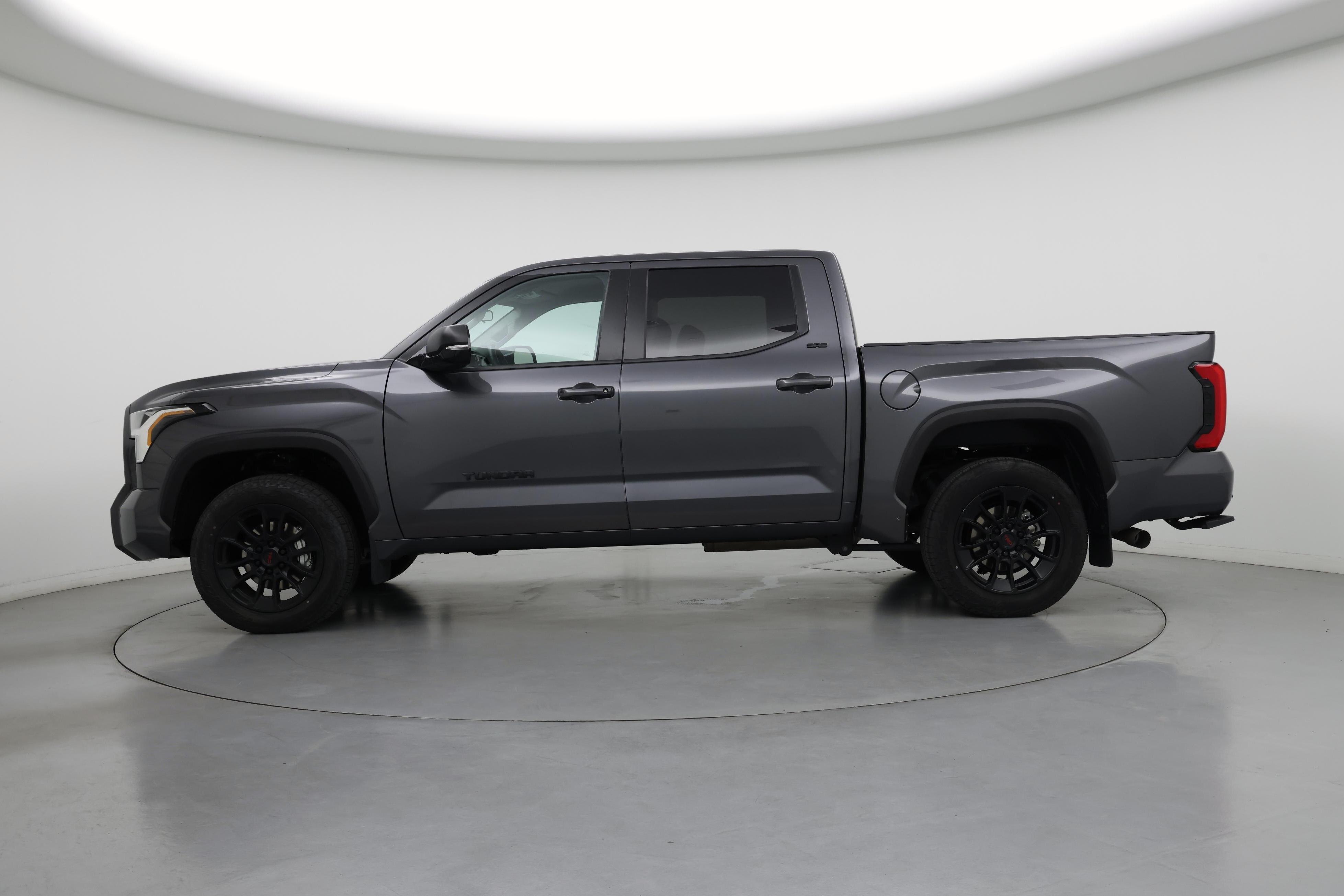 Thumbnail: 2024 Toyota Tundra - 3