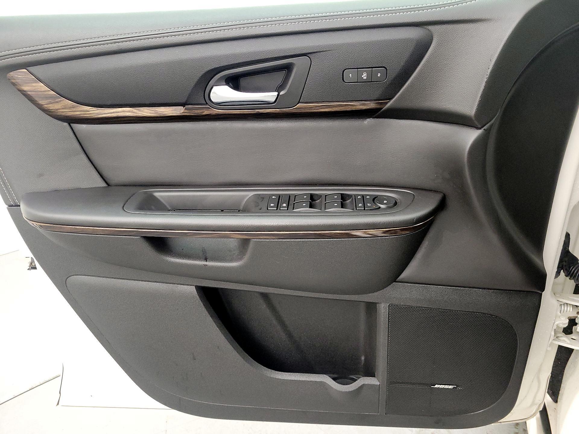 Thumbnail: 2015 GMC Acadia - 12