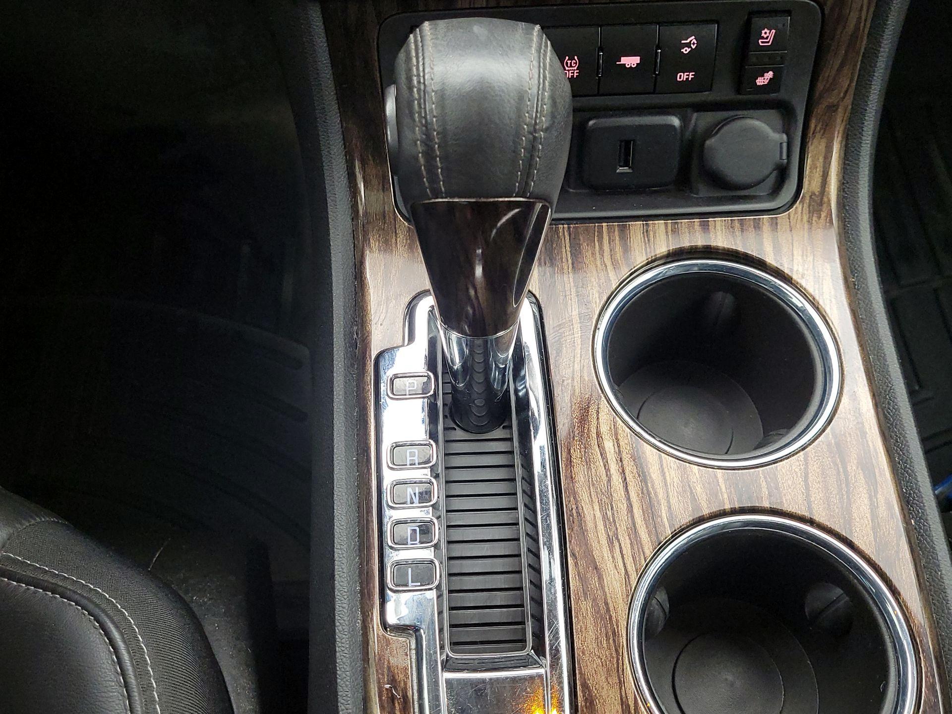 Thumbnail: 2015 GMC Acadia - 18