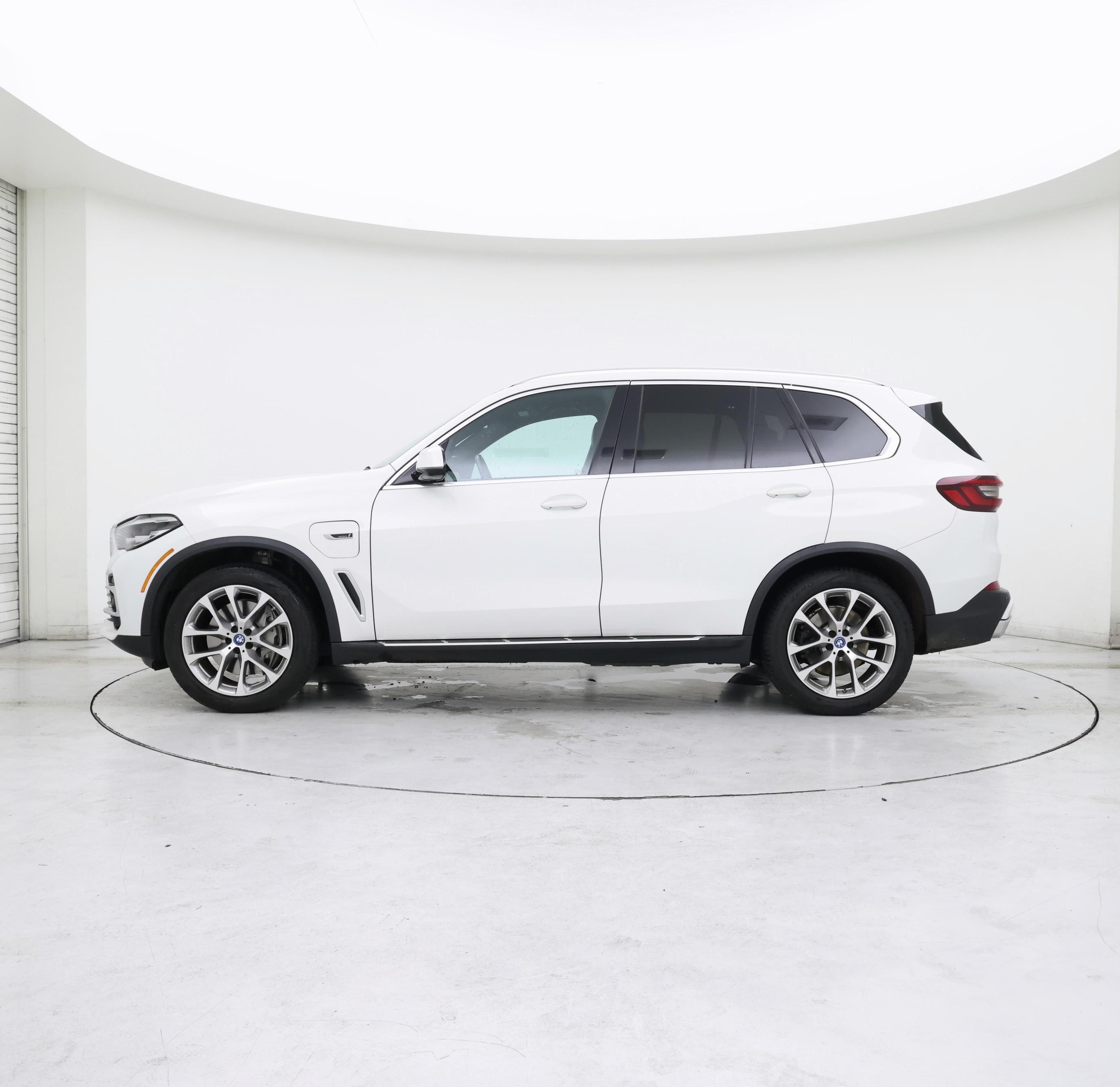 Thumbnail: 2022 BMW X5 - 3