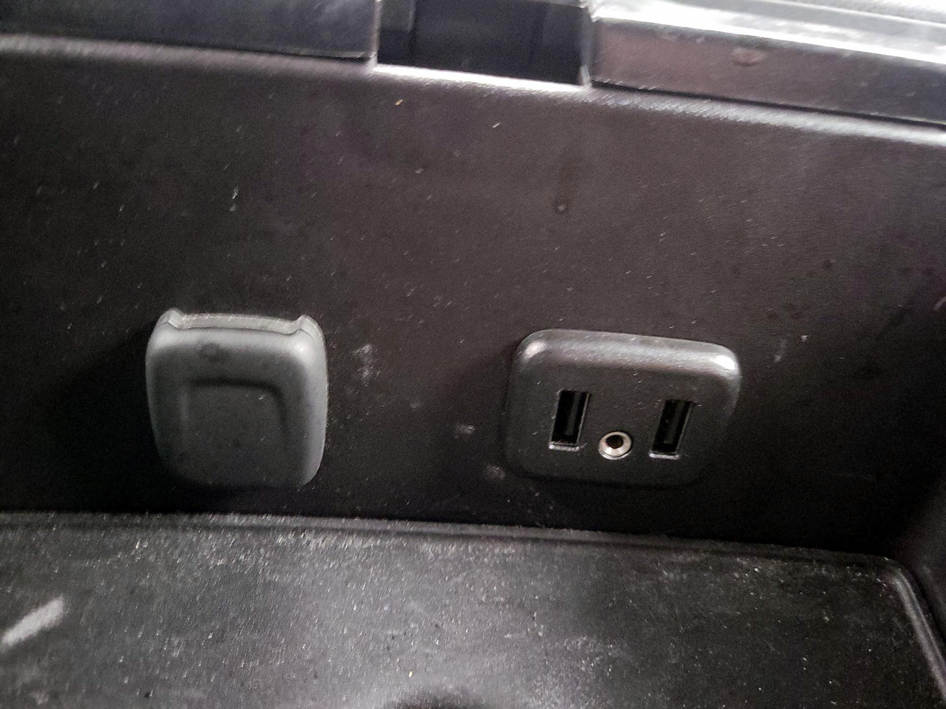 Thumbnail: 2016 Chevrolet Silverado 1500 - 18