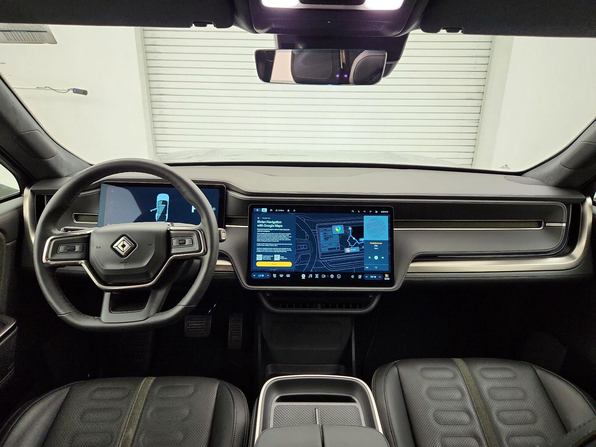 Thumbnail: 2025 Rivian R1S - 9